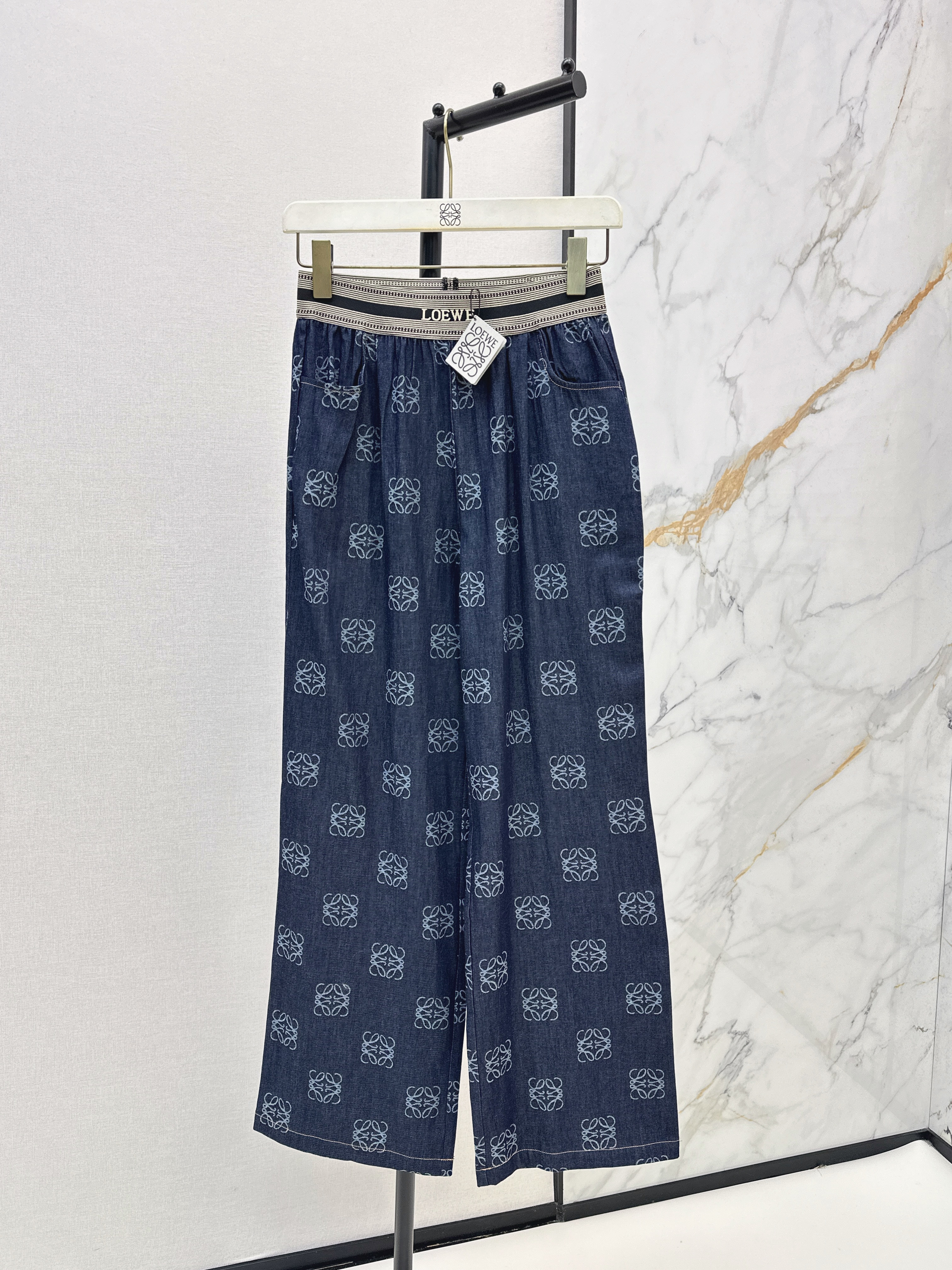 Loe New straight-leg jeans