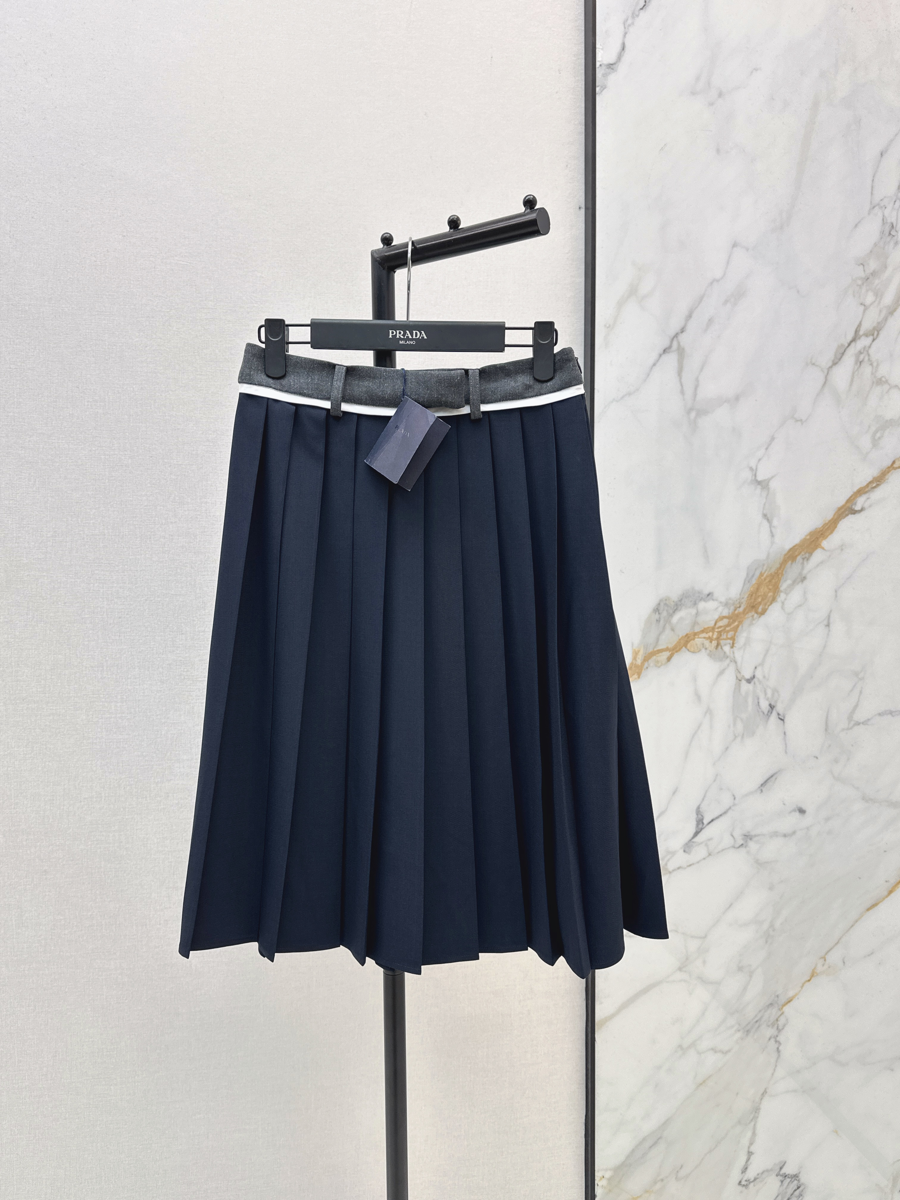 Pra New pleated skirt