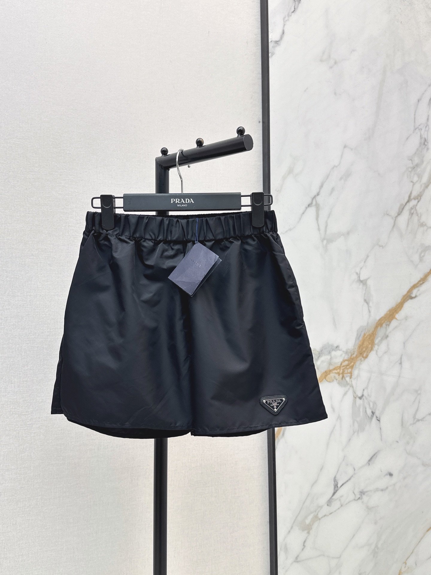 Pra New Elastic waist shorts