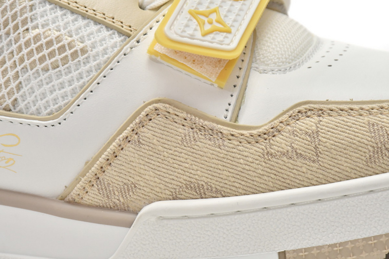 Pkkicks God Batch LOUIS VUITTON Trainer Beige Cloth Cover GO0220