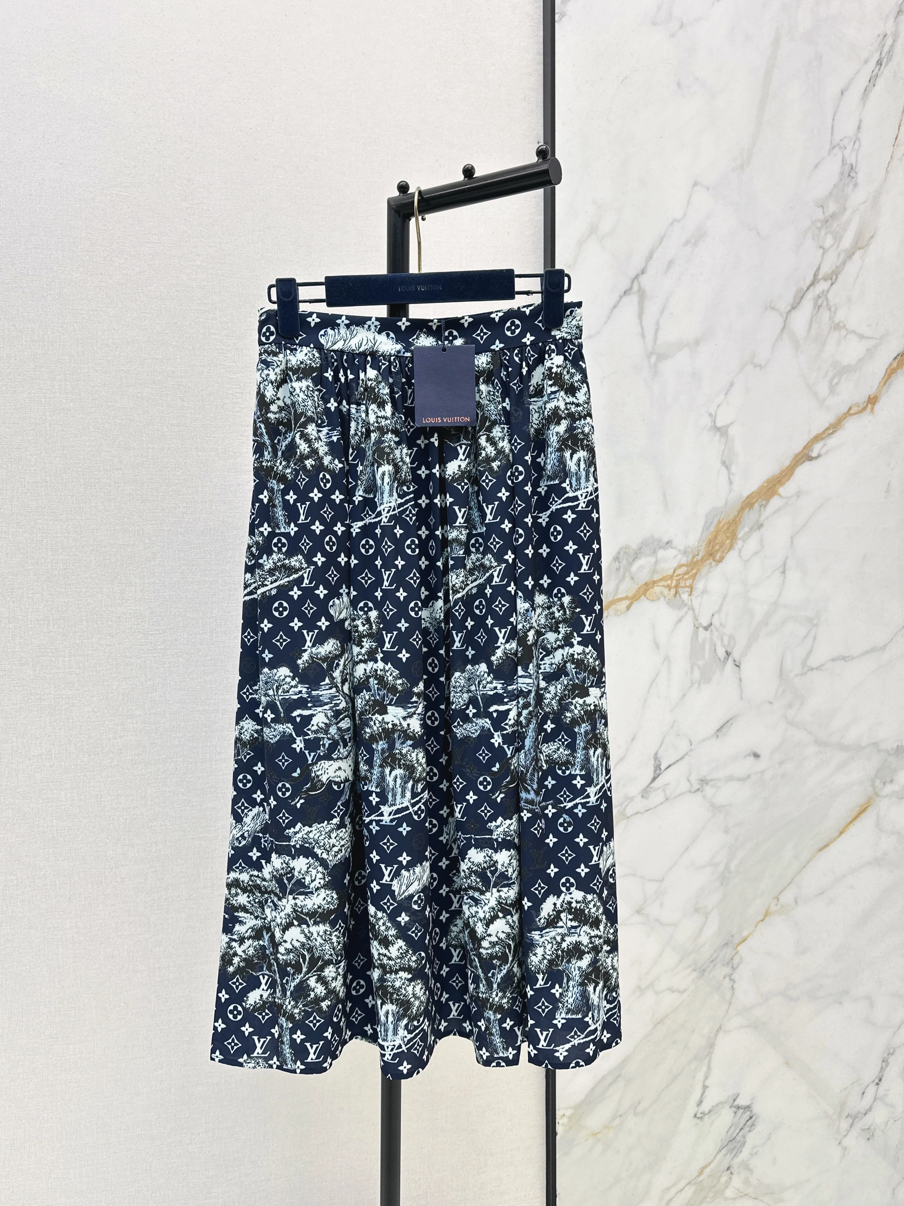 Louis NEW printed skirt