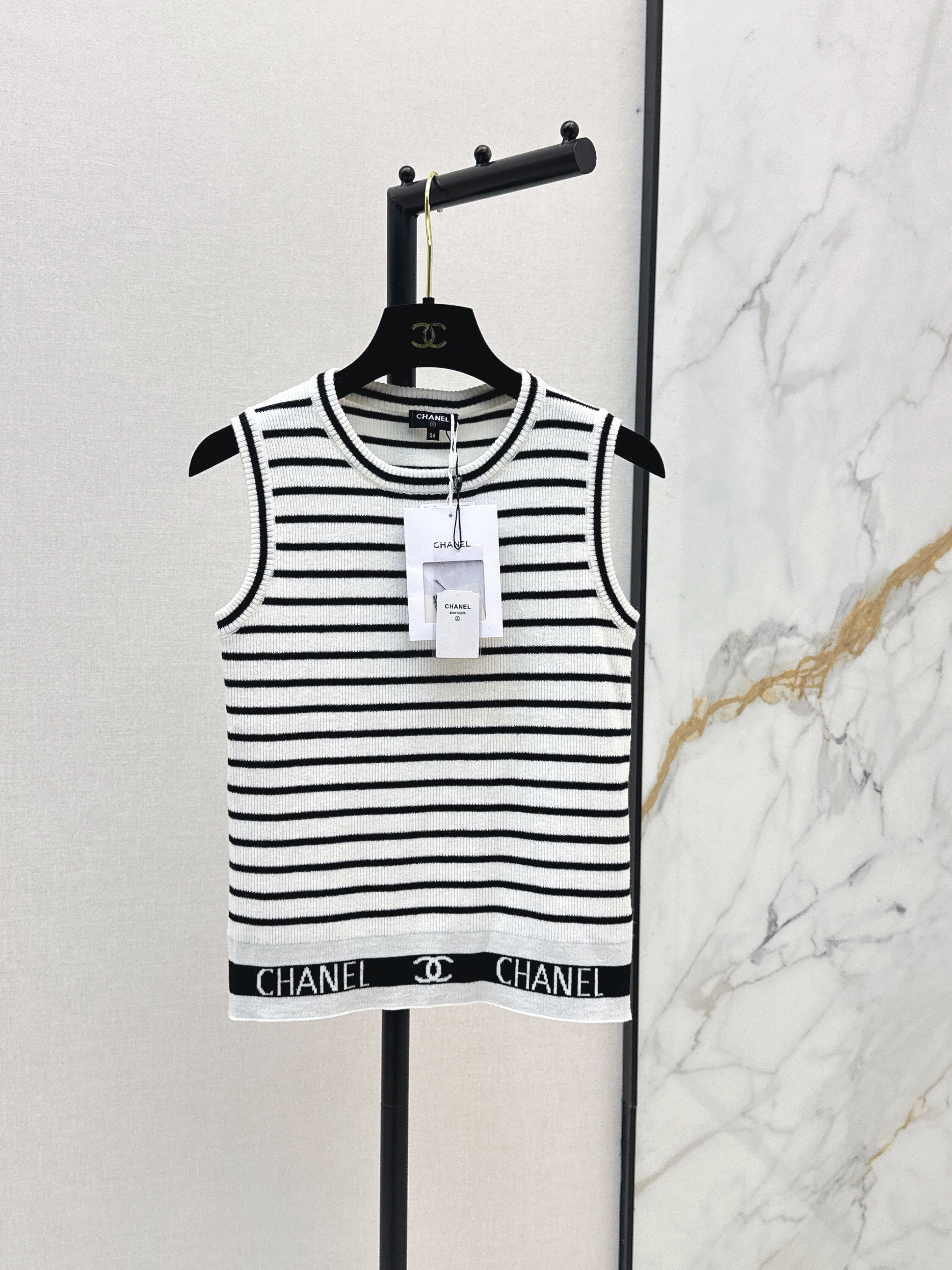 Chan New Striped knitted vest