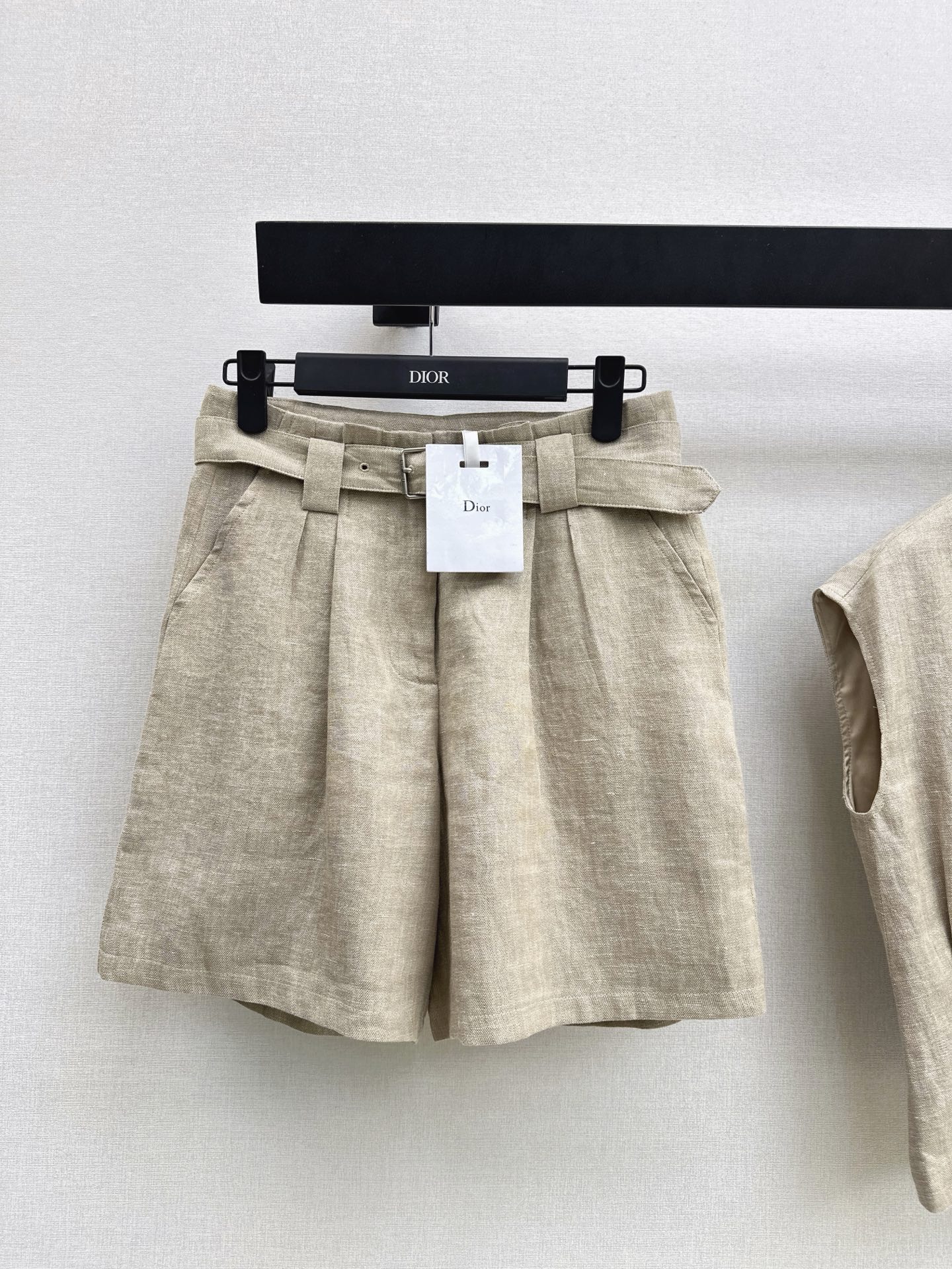 CD New belted shorts