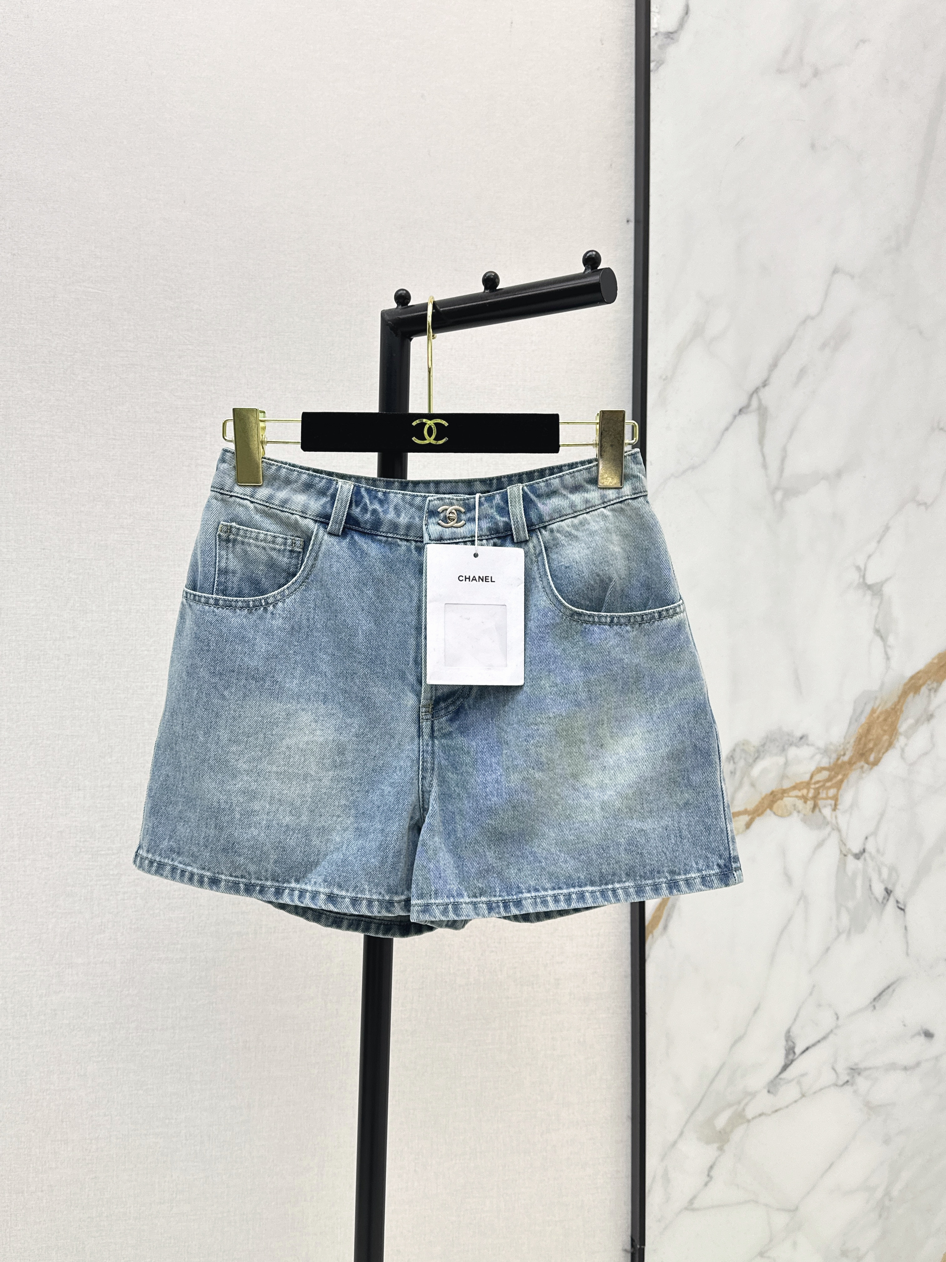 Chan New denim shorts
