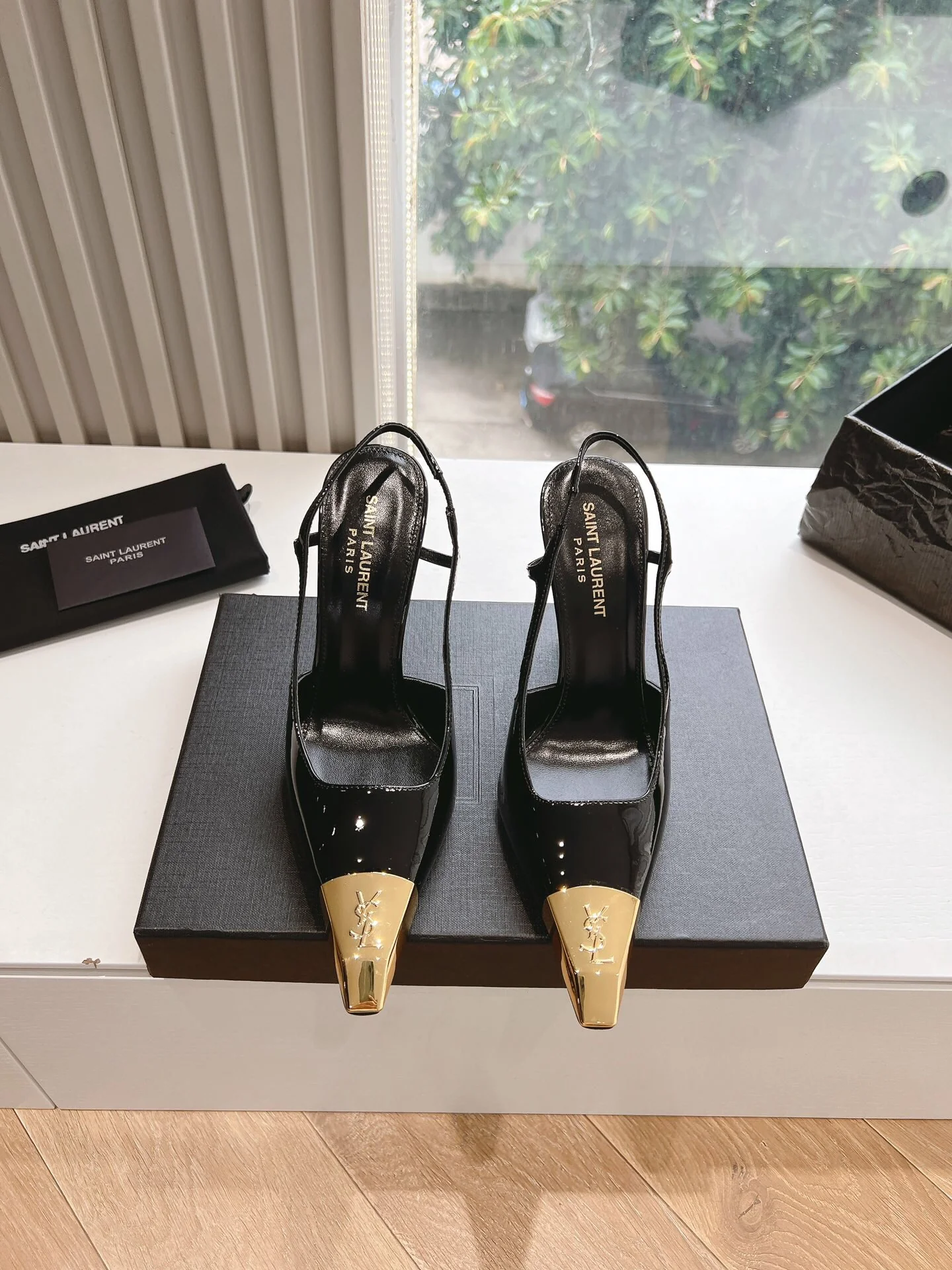 saint New High Heels with Metal Buckles