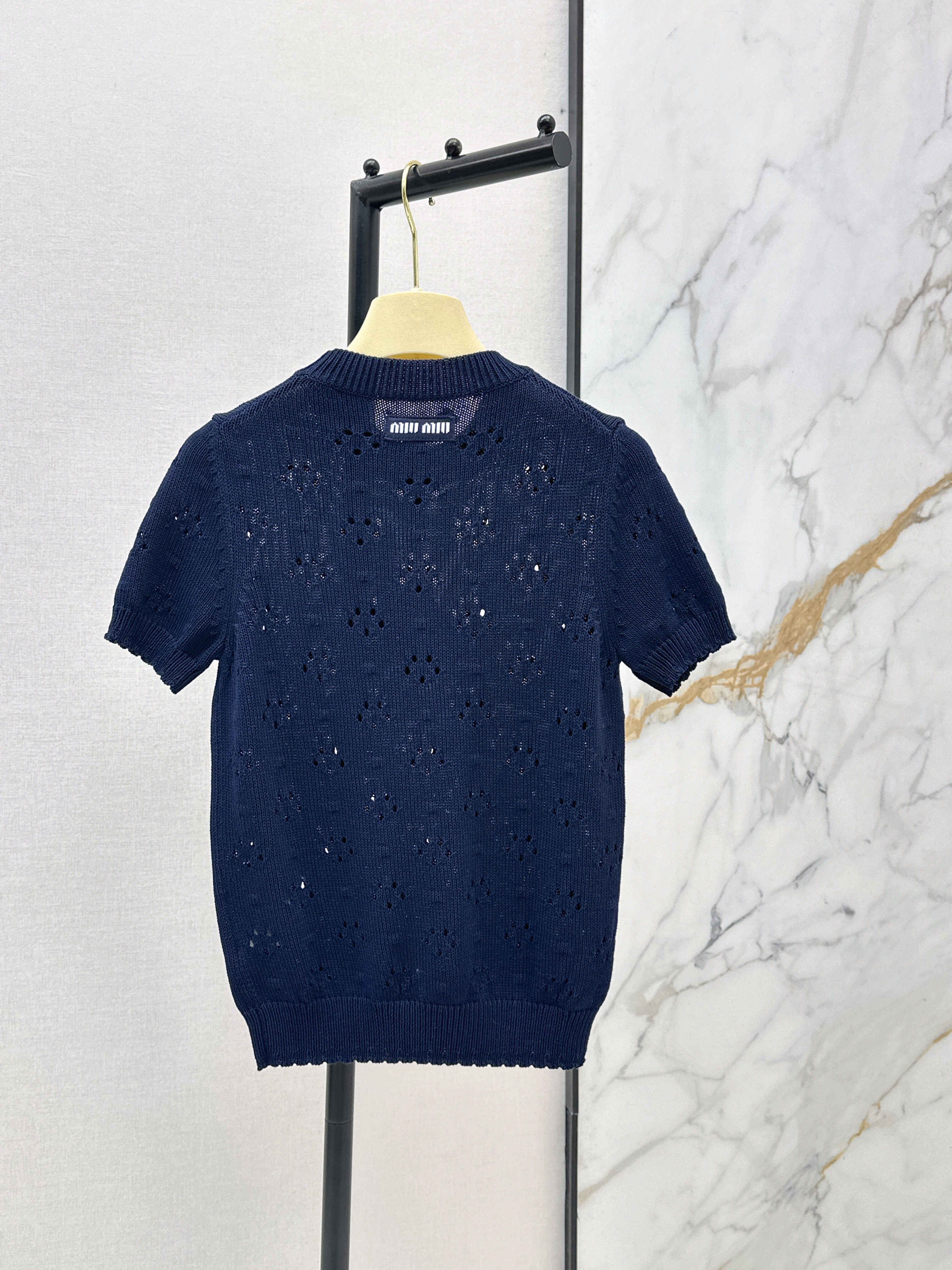 Miu New hollow top