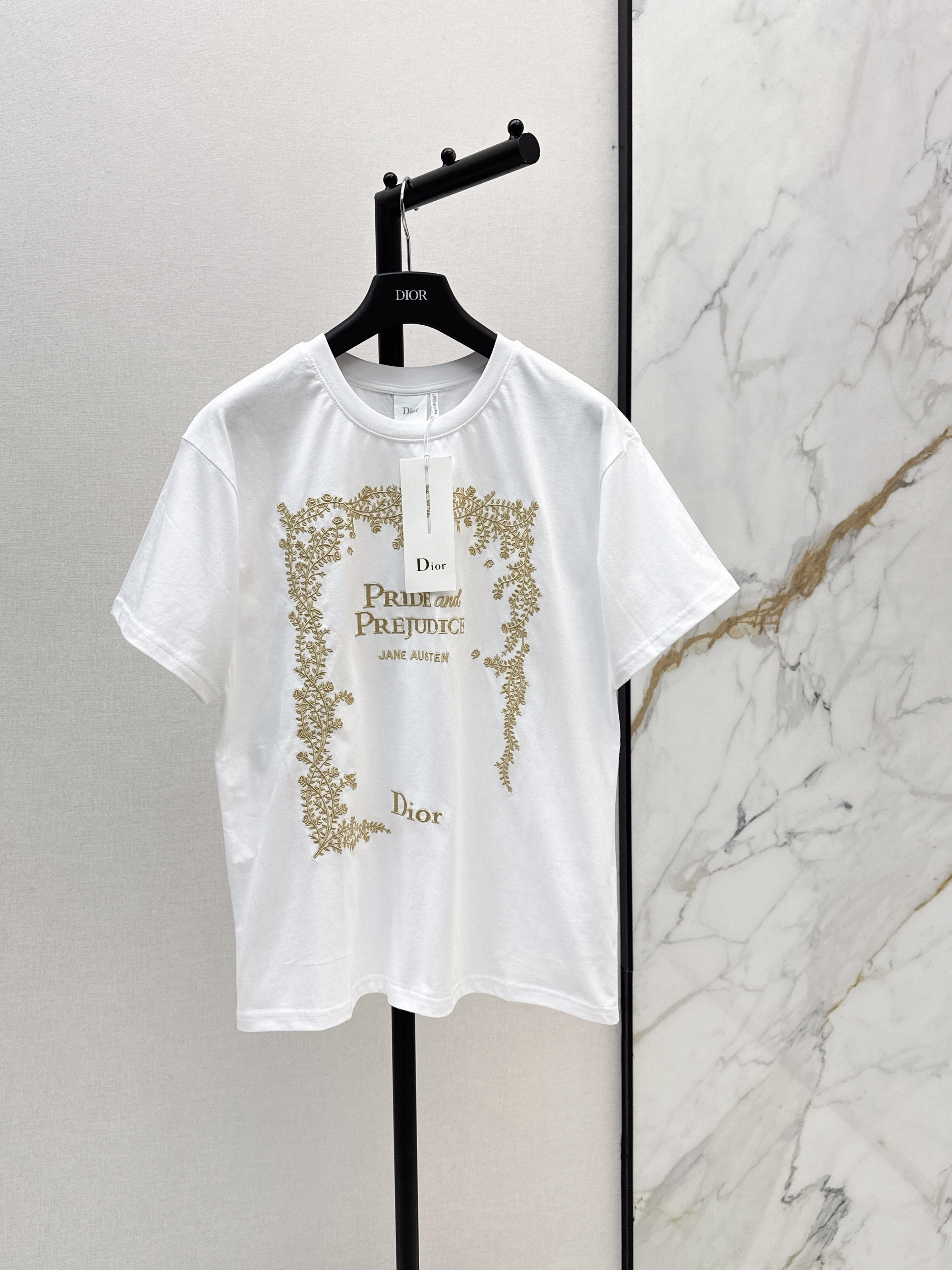 CD New Embroidered T-shirt