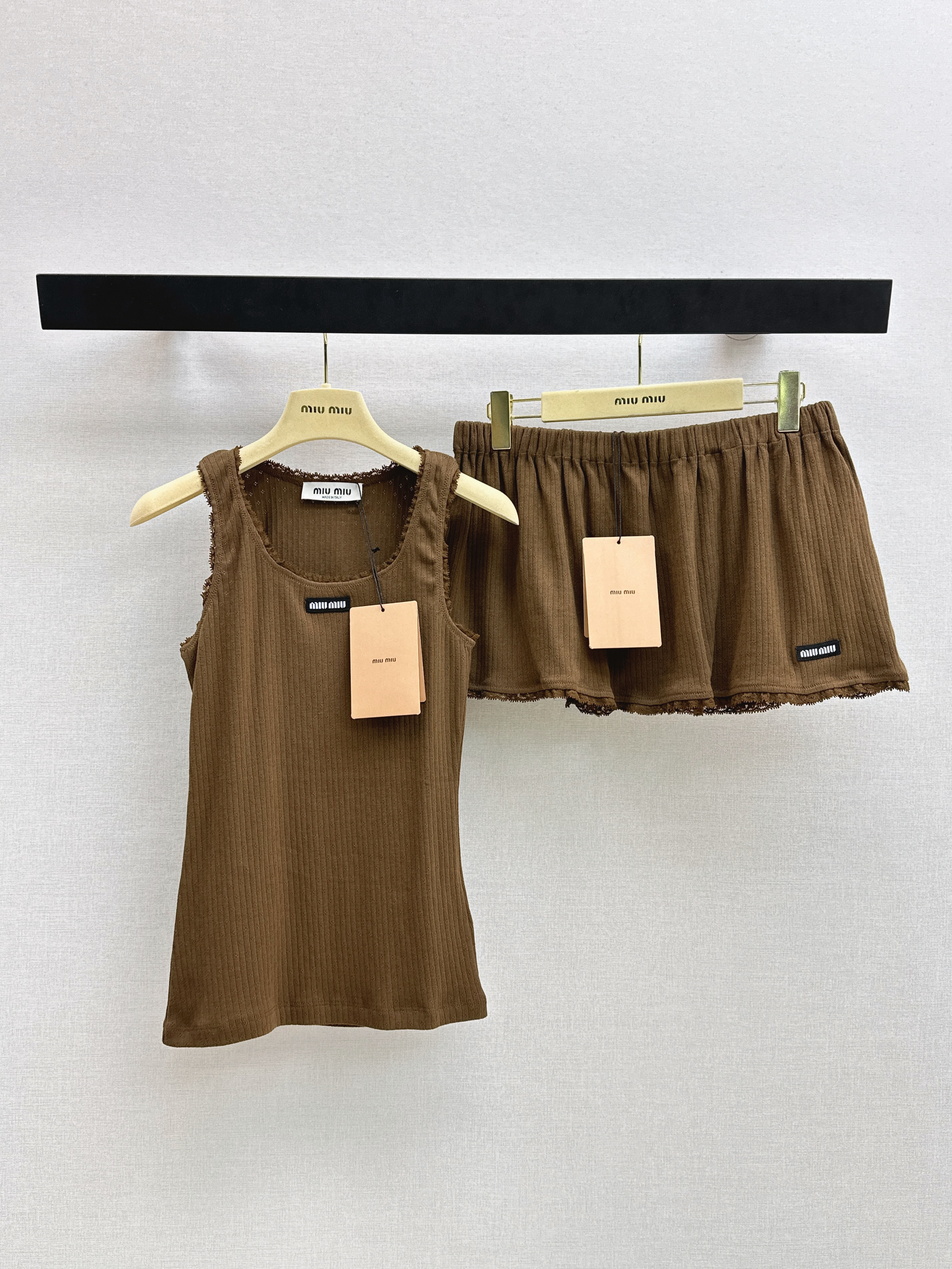 Miu New Lace trim vest + skirt set