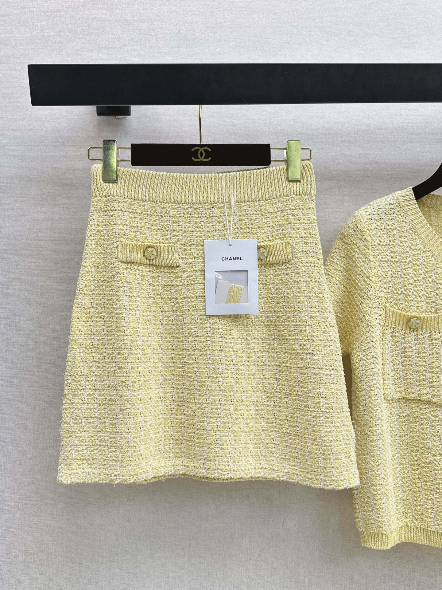Chan New Knit Cardigan+Skirt Set