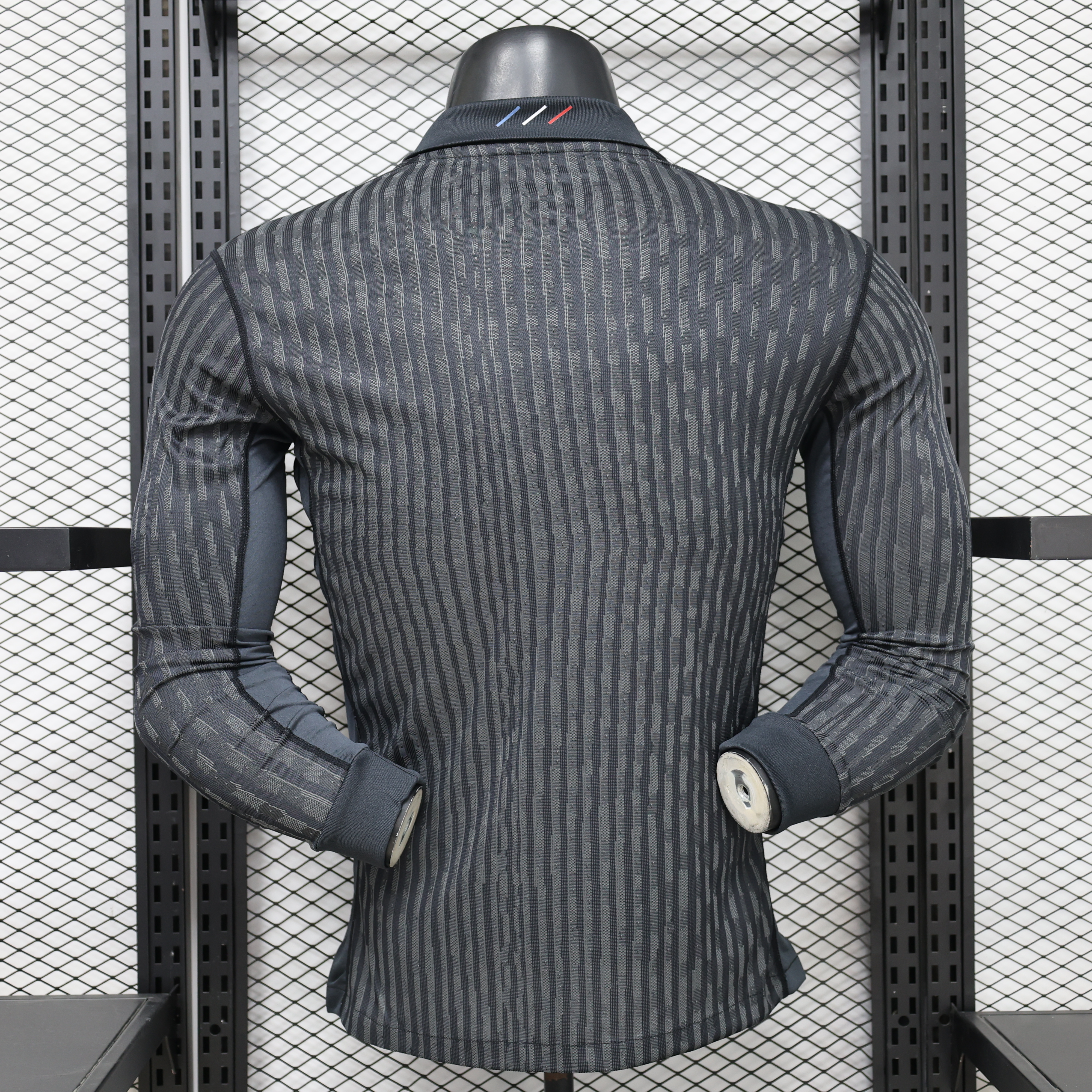 Paris 26-27 Long Sleeve Player Version