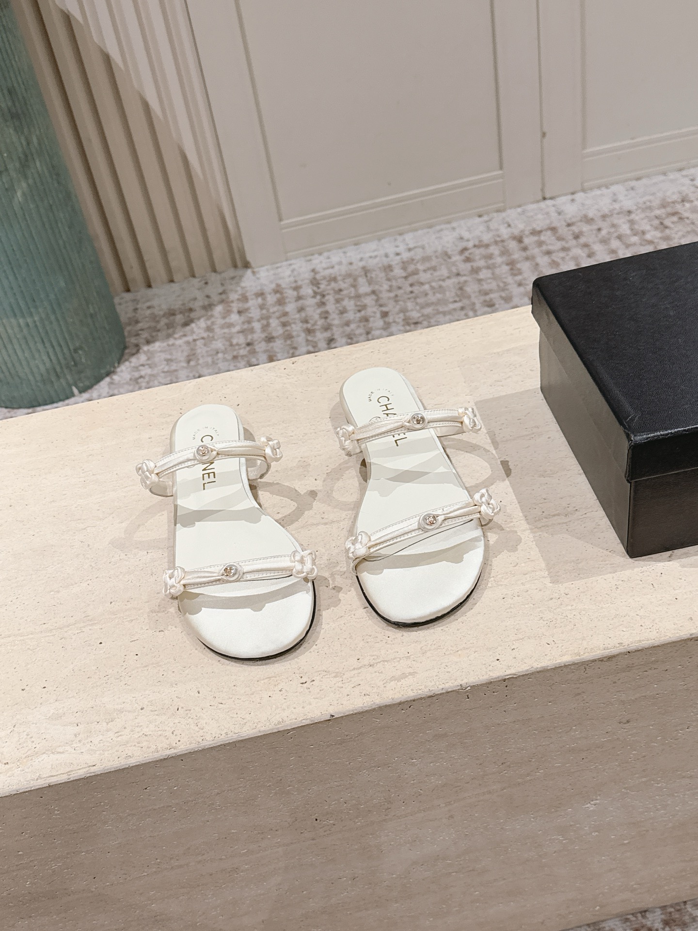 Chan NEW Flat slide sandals