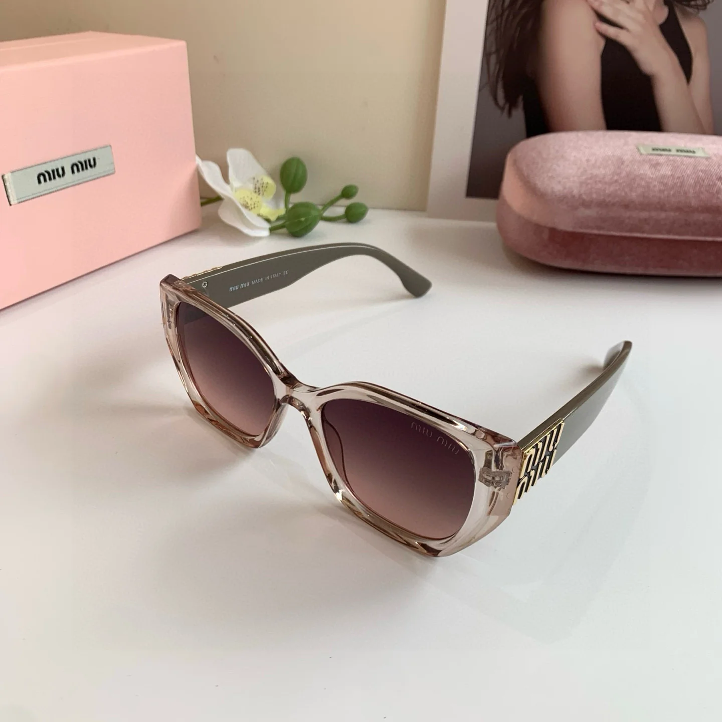 Miu  New Sunglasses
