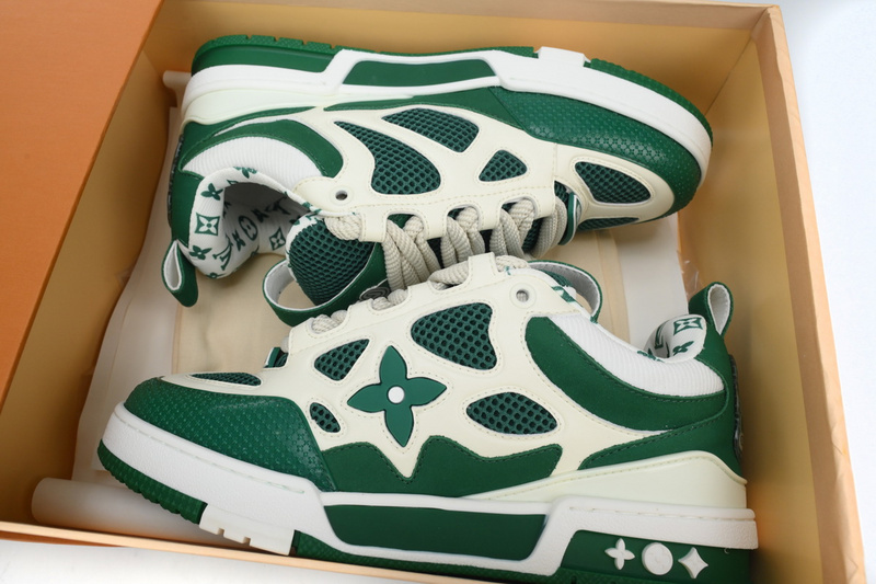 Pkkicks God Batch LOUIS VUITTON Leather lace up Fashionable Board Shoes White Green 1AC520