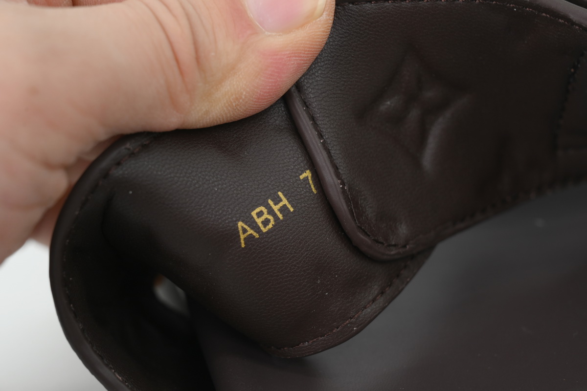 Pkkicks God Batch LOUIS VUITTON Venice Mule Shoes Coffee