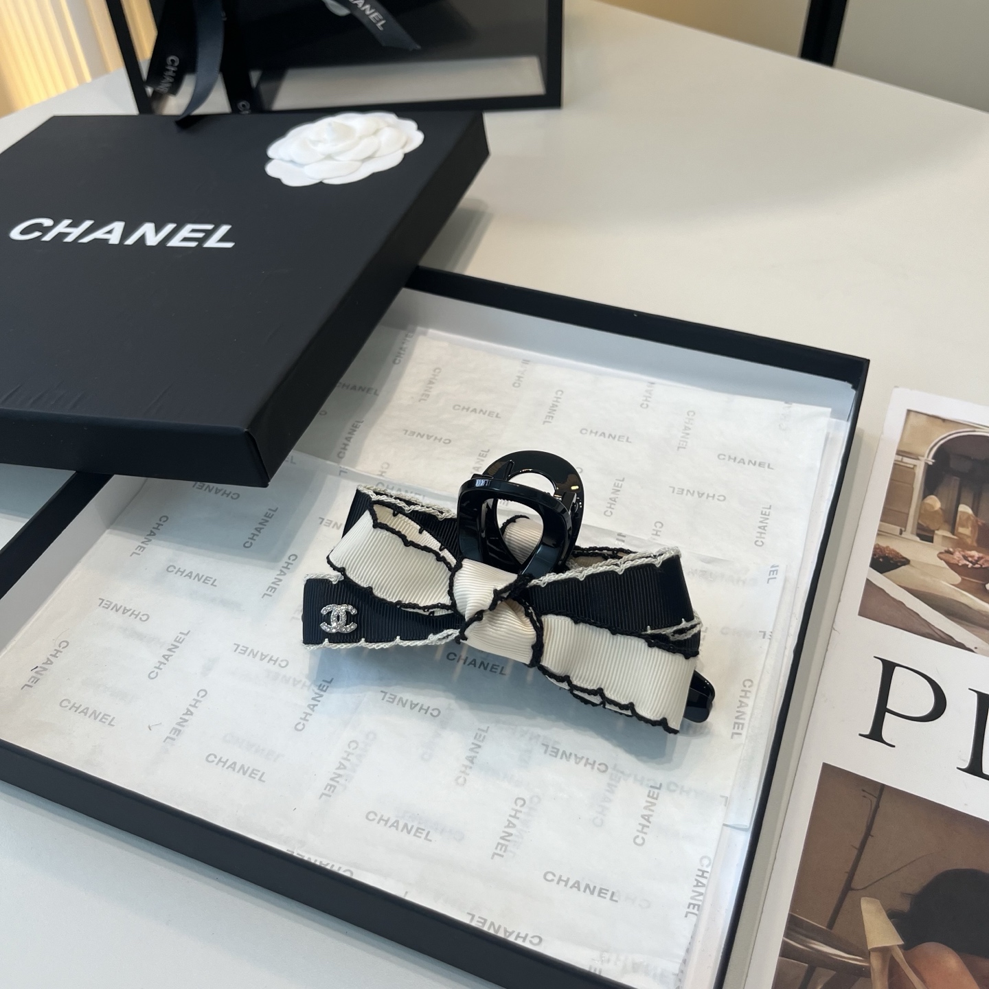 Chan New  Hair Clip