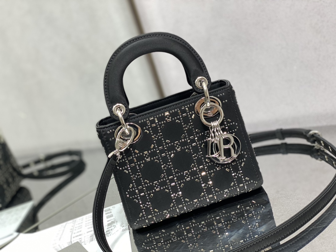 CD New Handbag