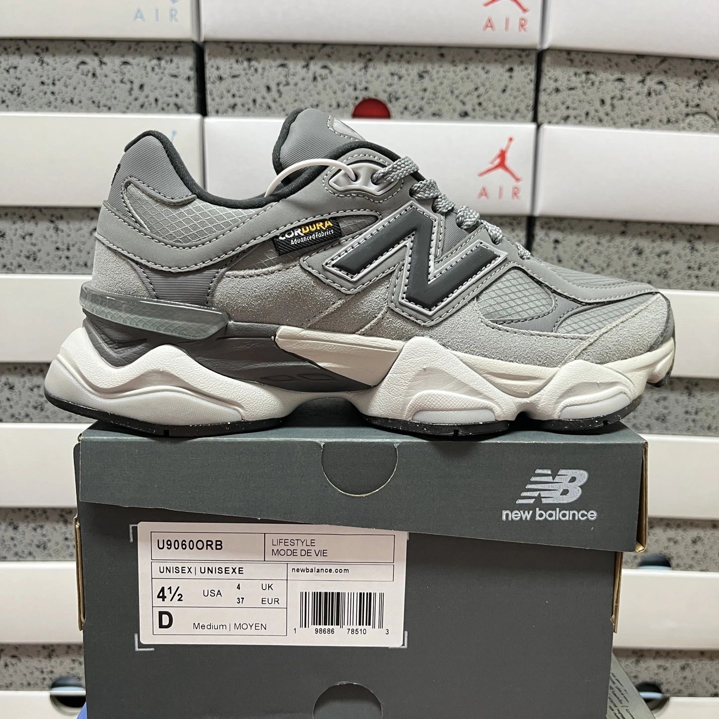 New Balance TOP BATCH 9060 Sneaker Collection