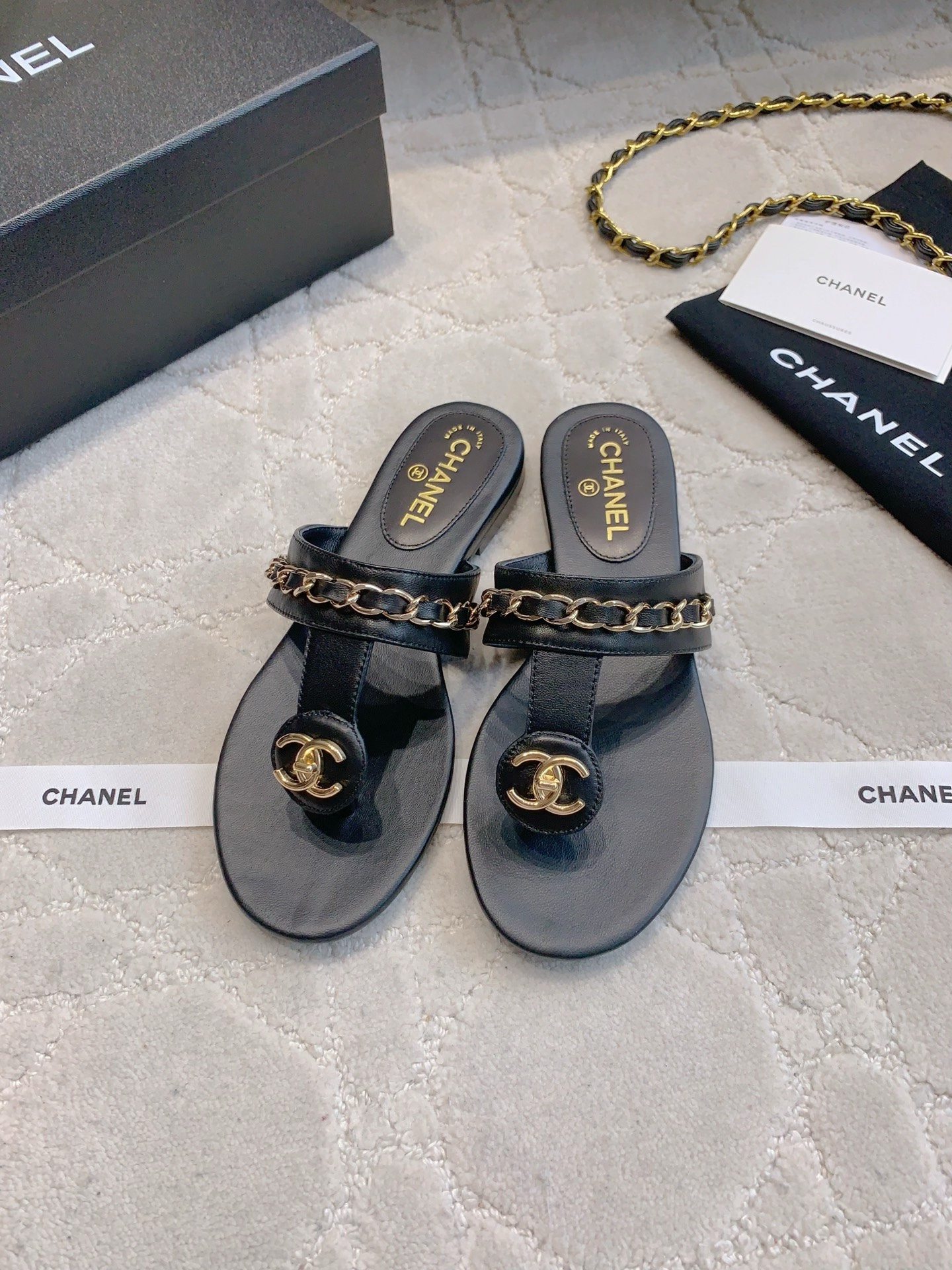 Chan New Toe-ring chain flat sandals