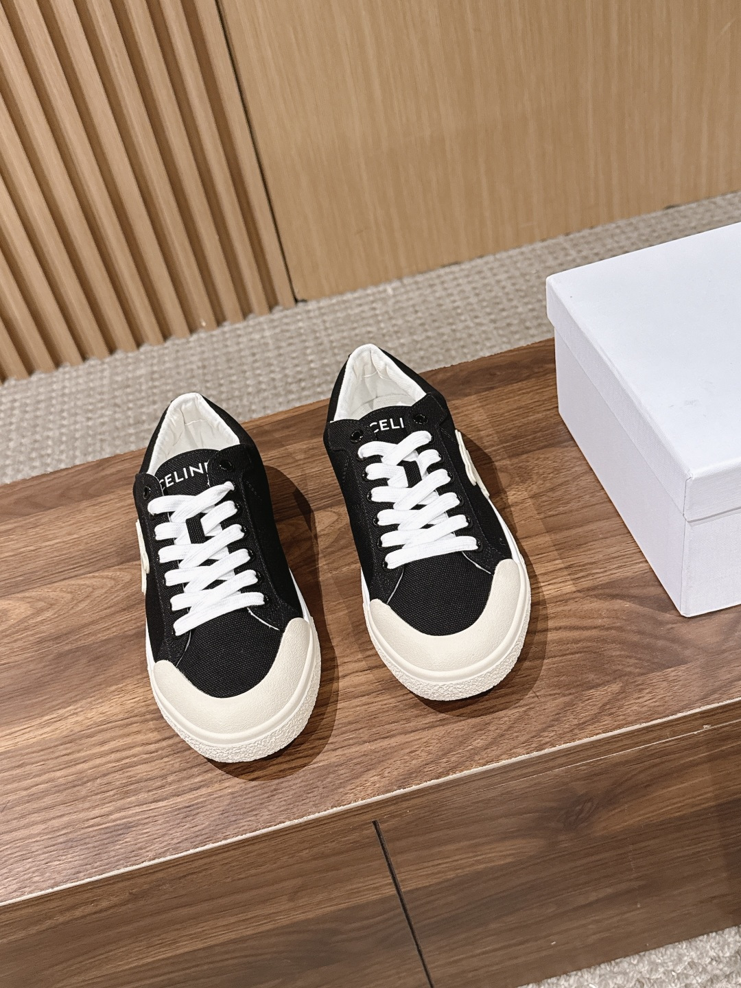 Celi New canvas shoes