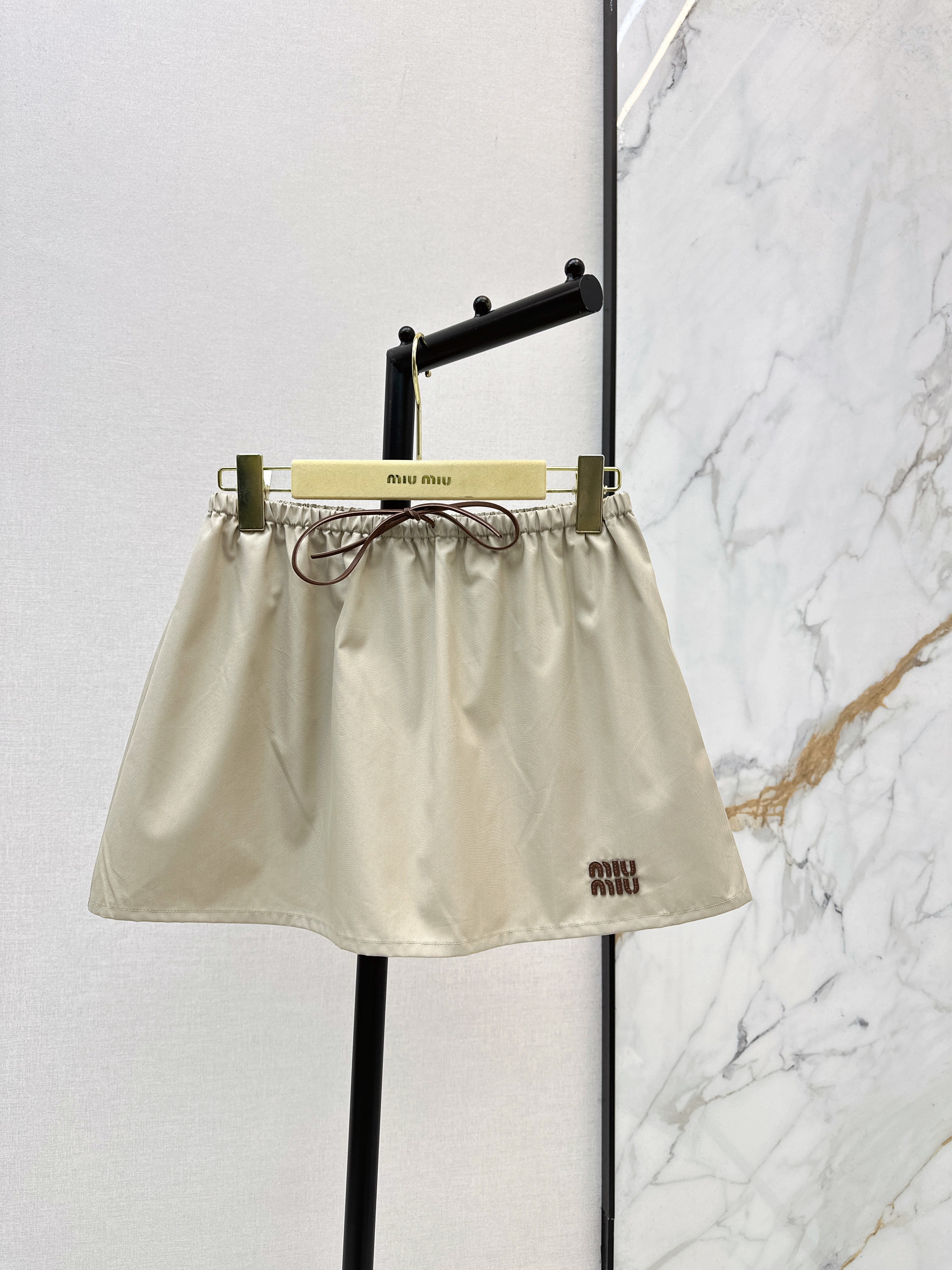 Miu New Short skirt
