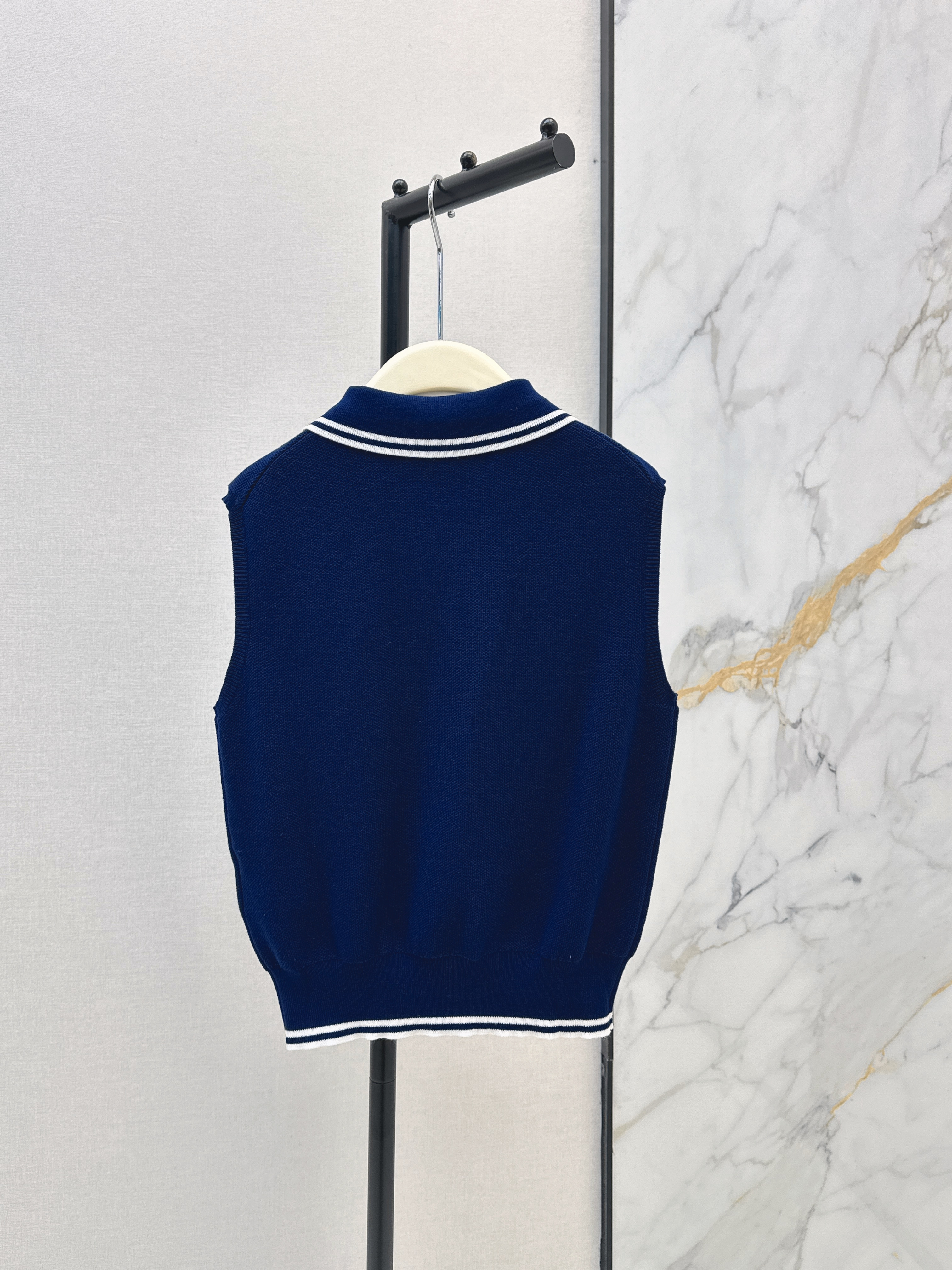 Ral New hollow knitwear