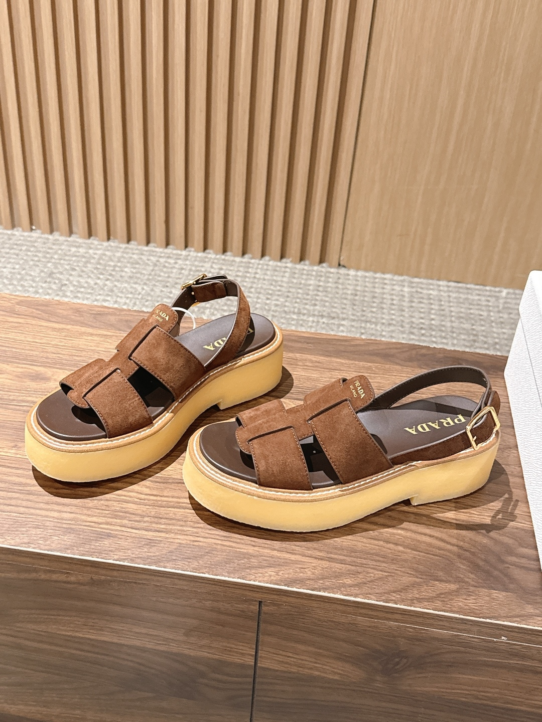 Prad New Retro Roman sandals