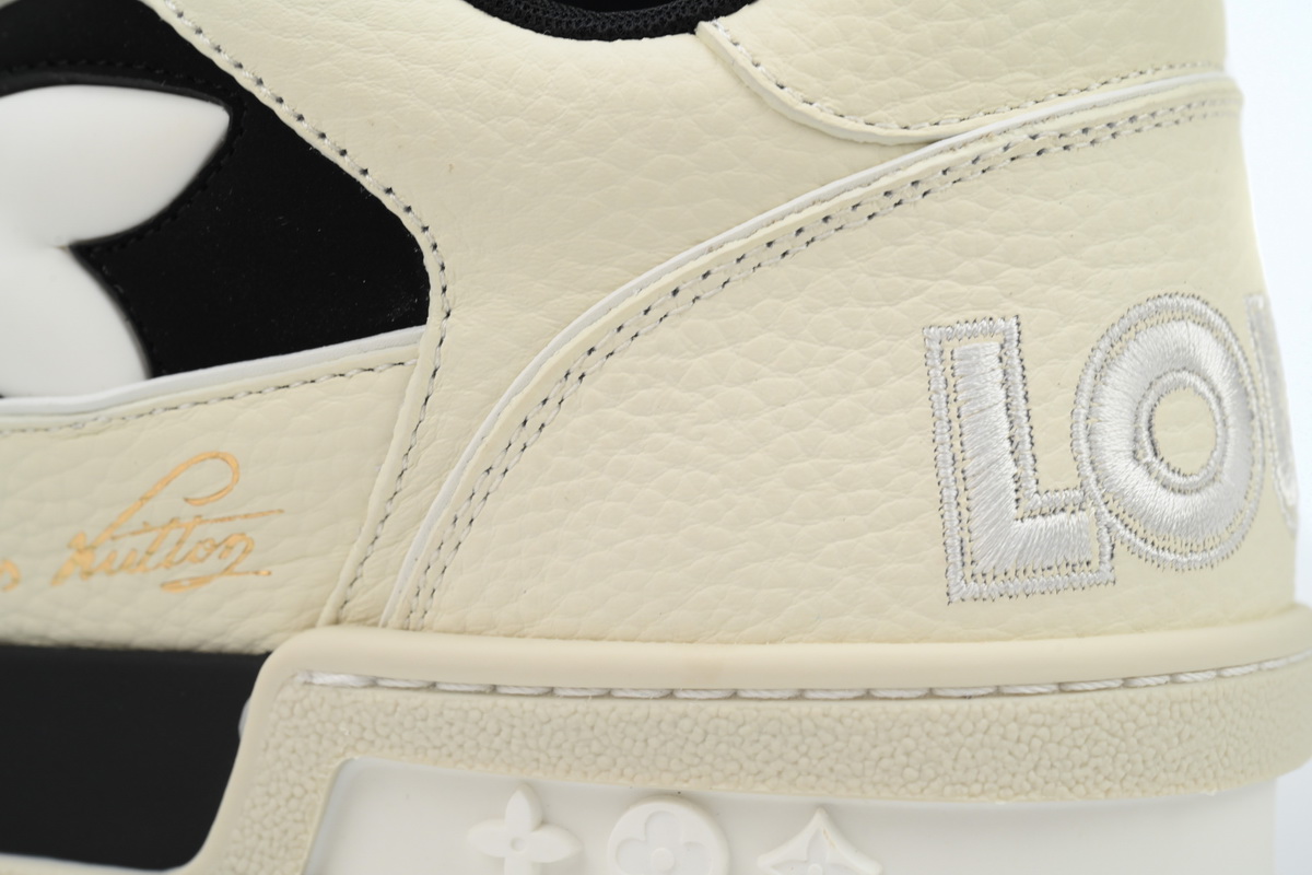 Pkkicks God Batch LOUIS VUITTON Trainer Monogram Flower Black