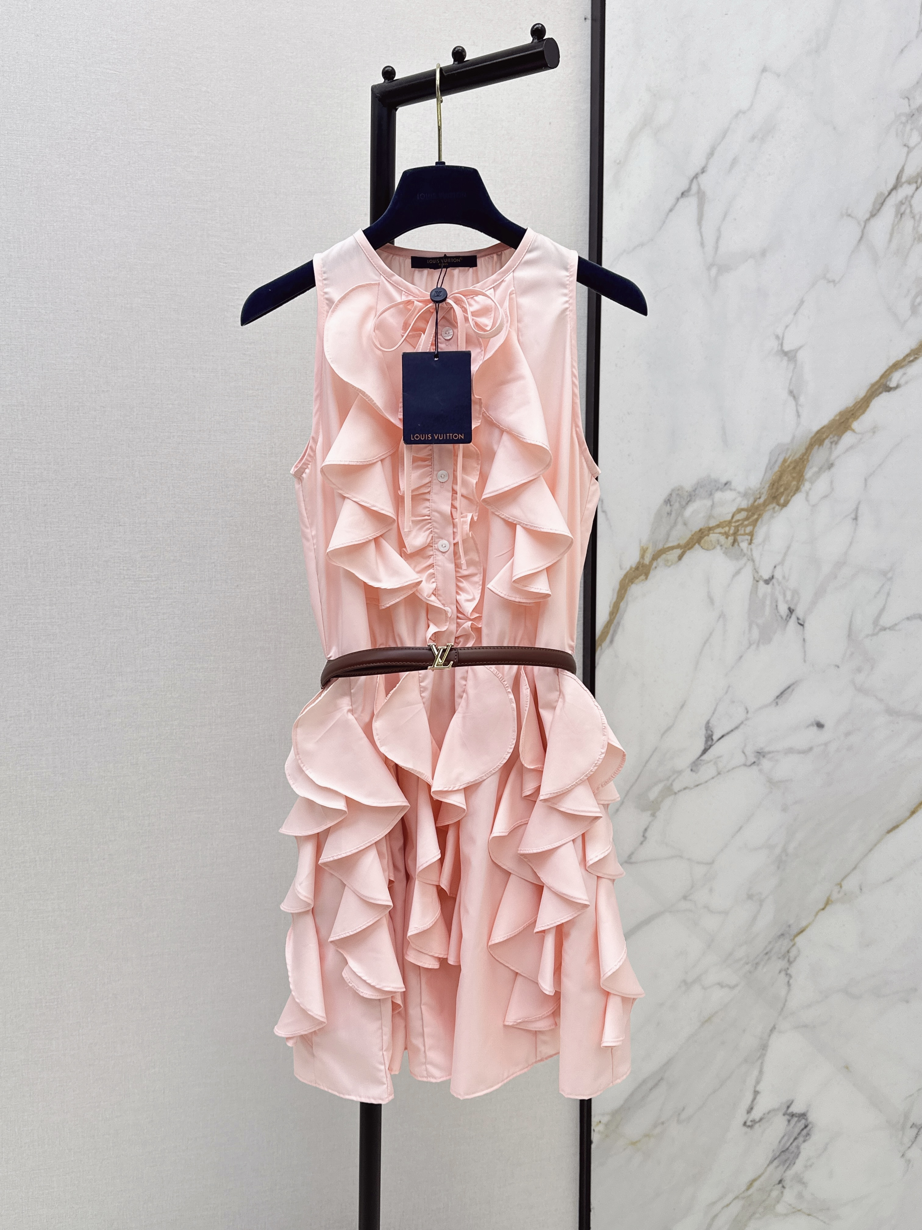 Louis New sleeveless dress