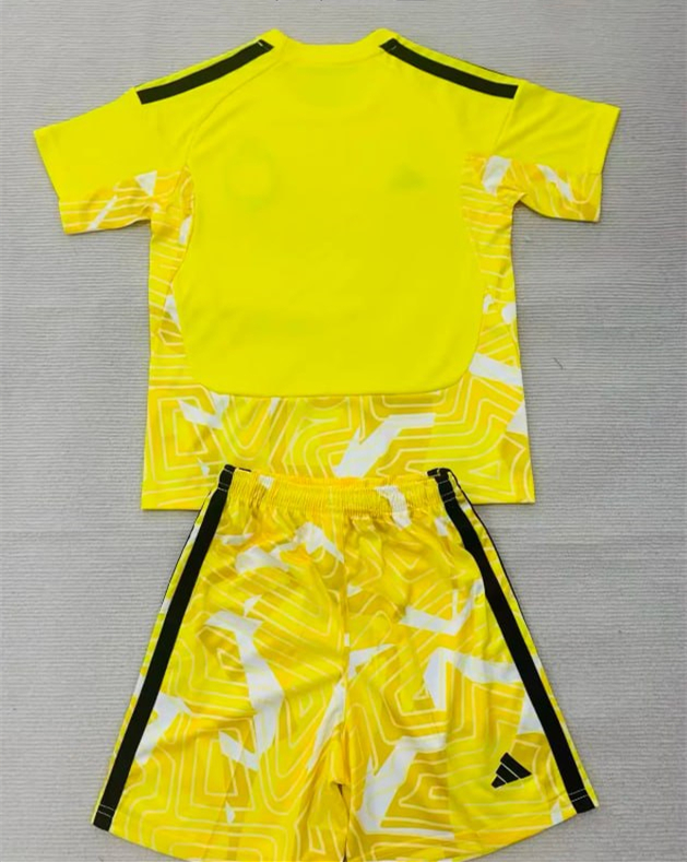Celtic Home Goalkeeper Kids Suit 26/27