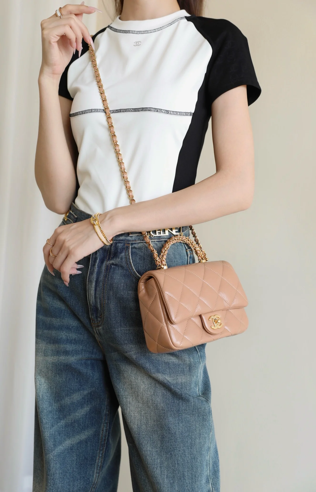 Chan New 24b Chain handle cover bag