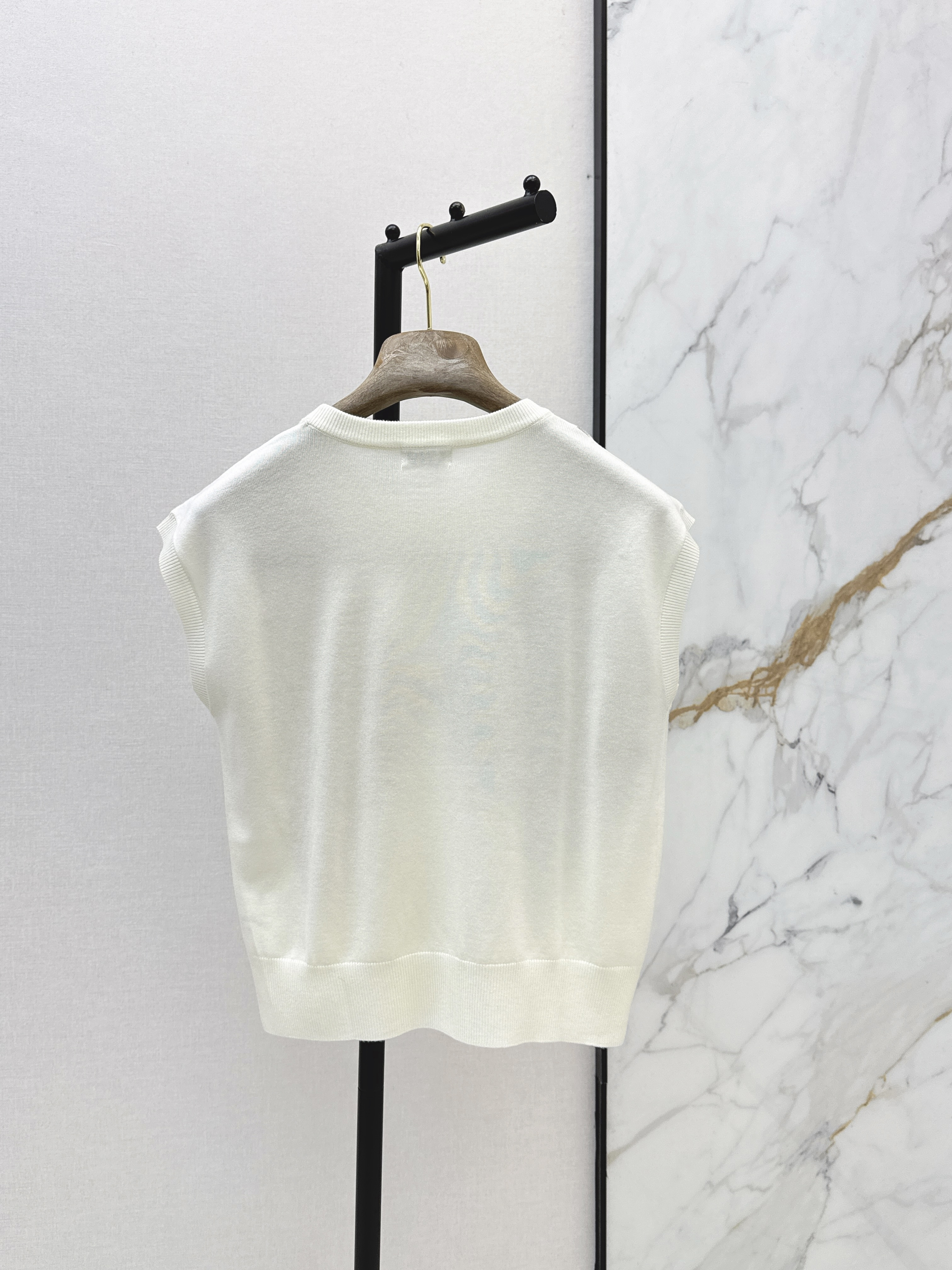 Brun New drop shoulder knitwear