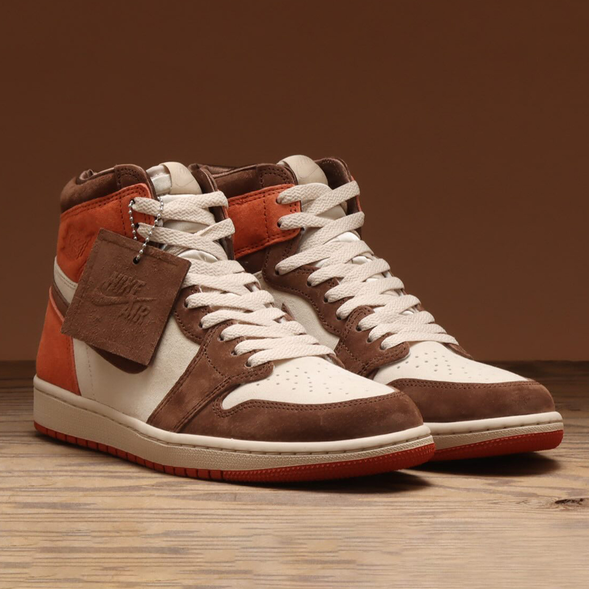 Wmns Air Jordan 1 Retro High OG 'Dusted Clay' FQ2941-200