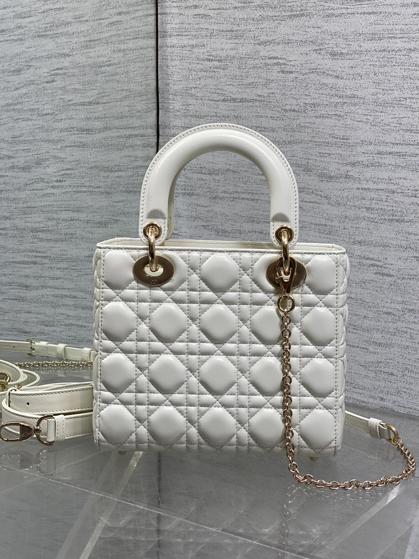 CD new product Daphne bag