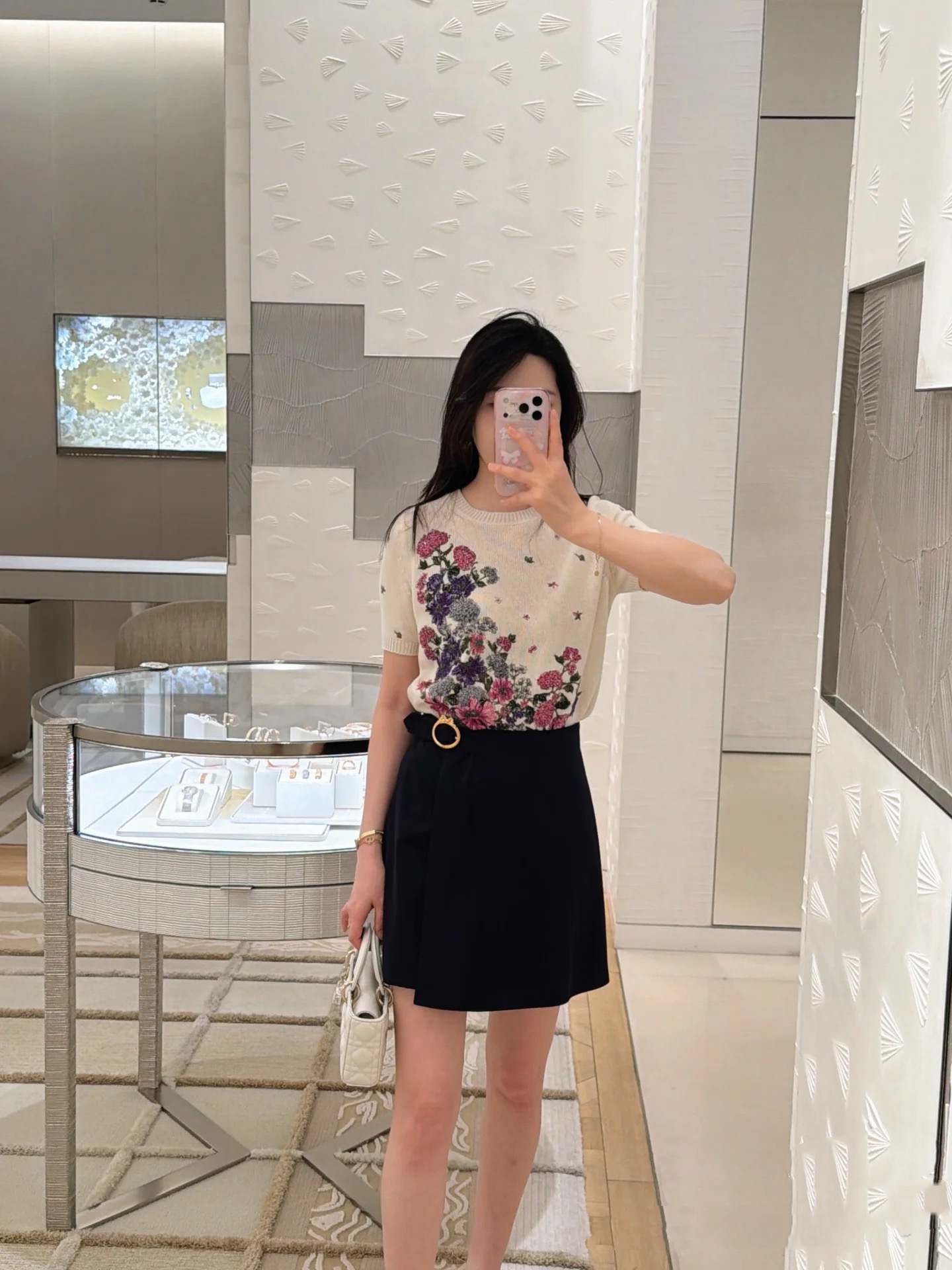 CD New Flower Embroidered Top
