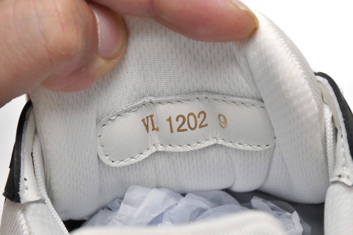 Pkkicks God Batch LOUIS VUITTON Trainer Black And White Cloth Cover VL1202