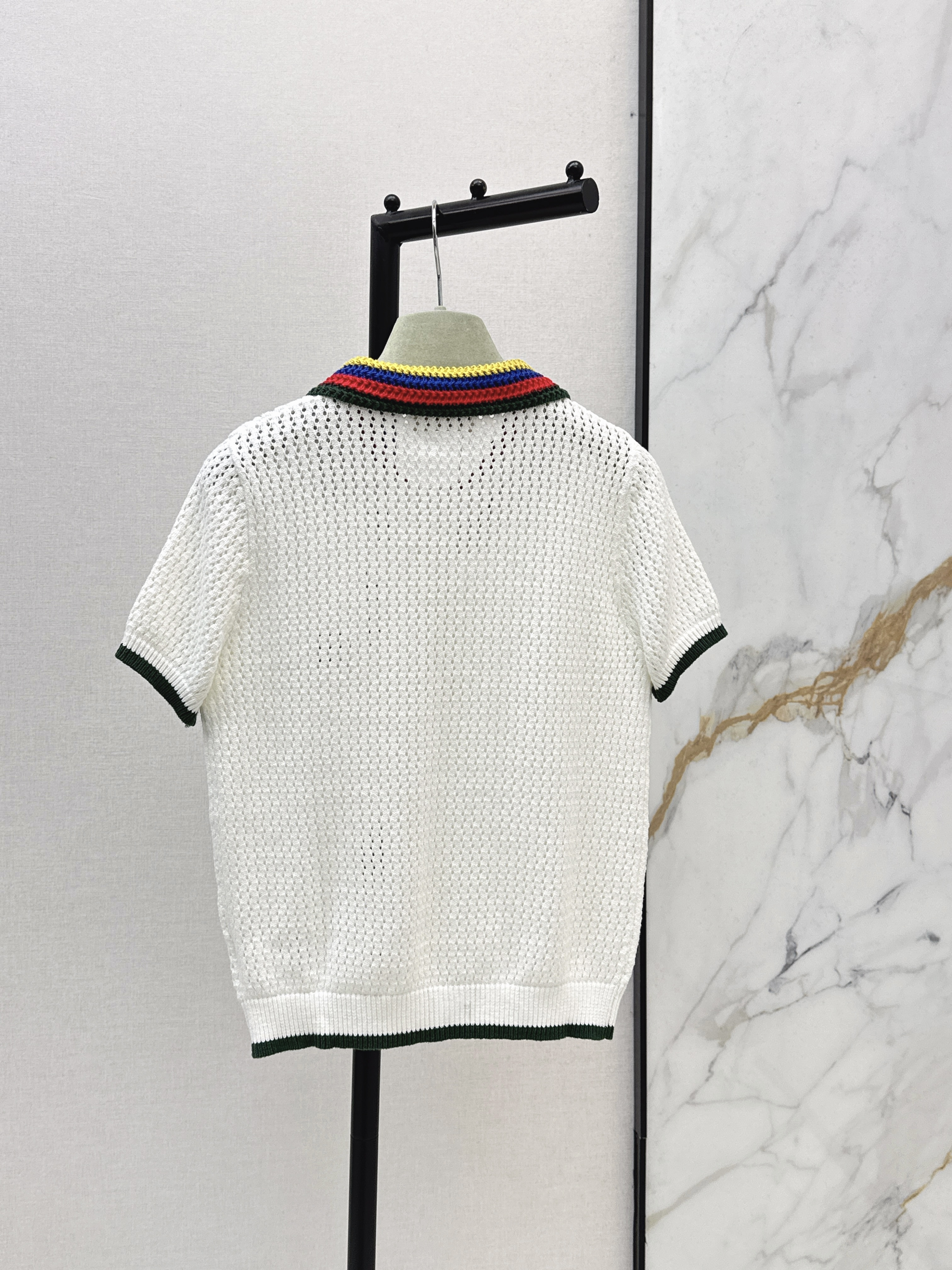 Her New hollow knit sweater