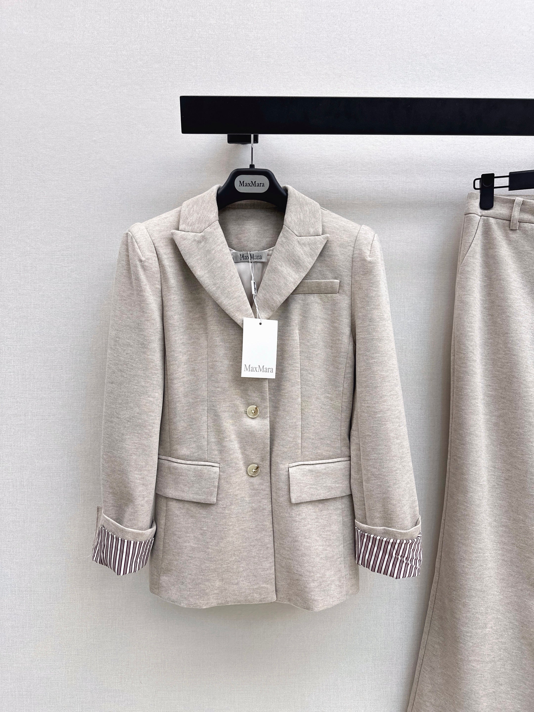 Max NEW blazer