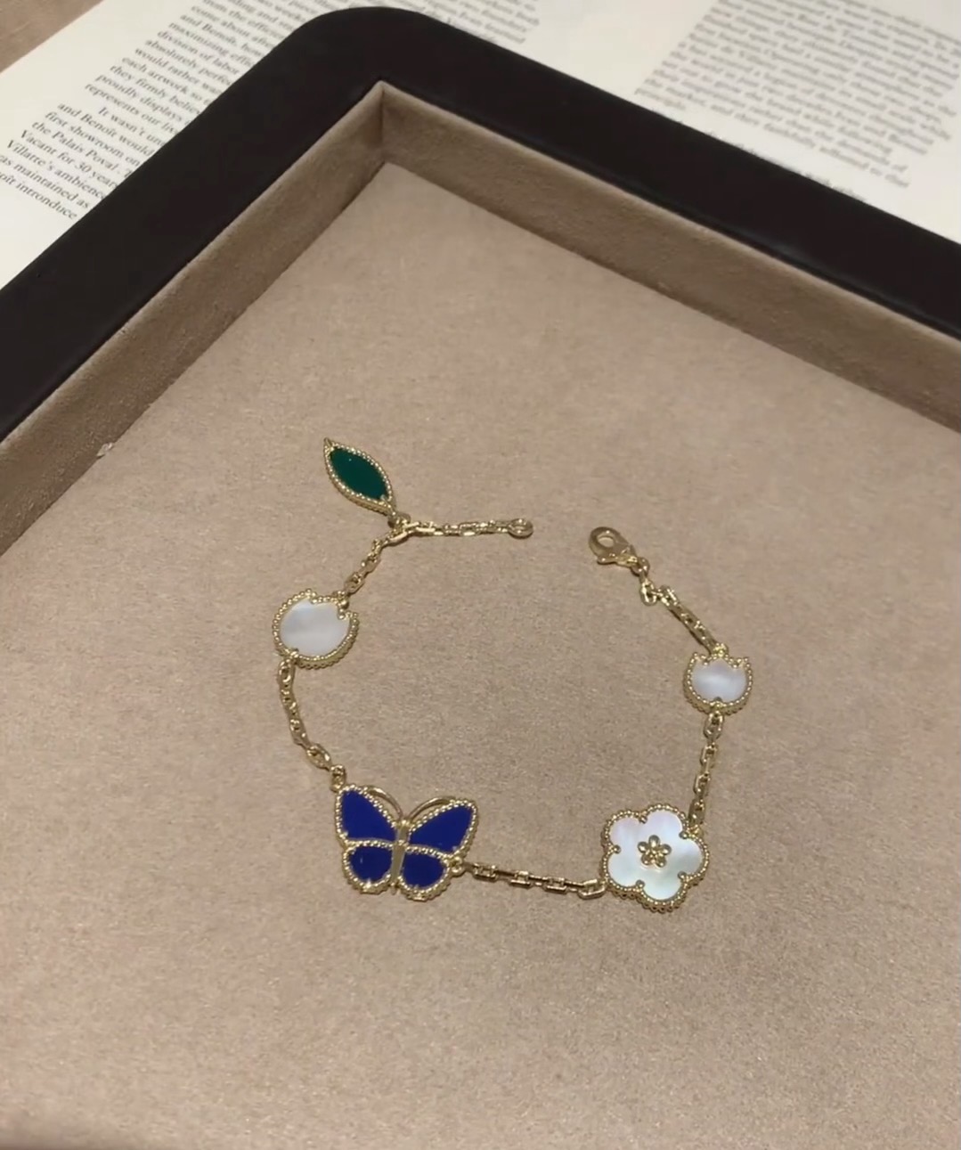VCA  New Lucky Butterfly Bracelet