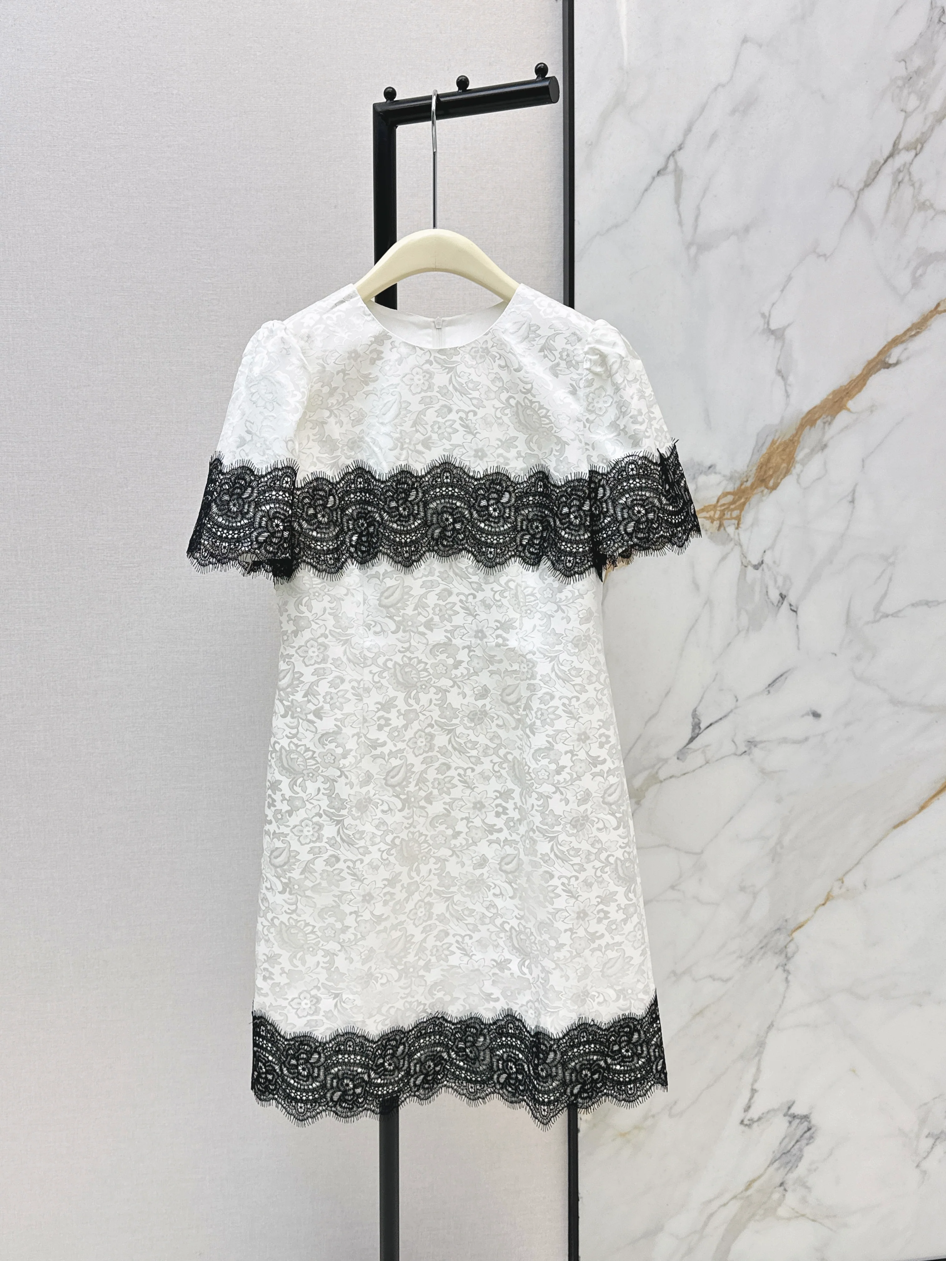 Val NEW contract lace dress