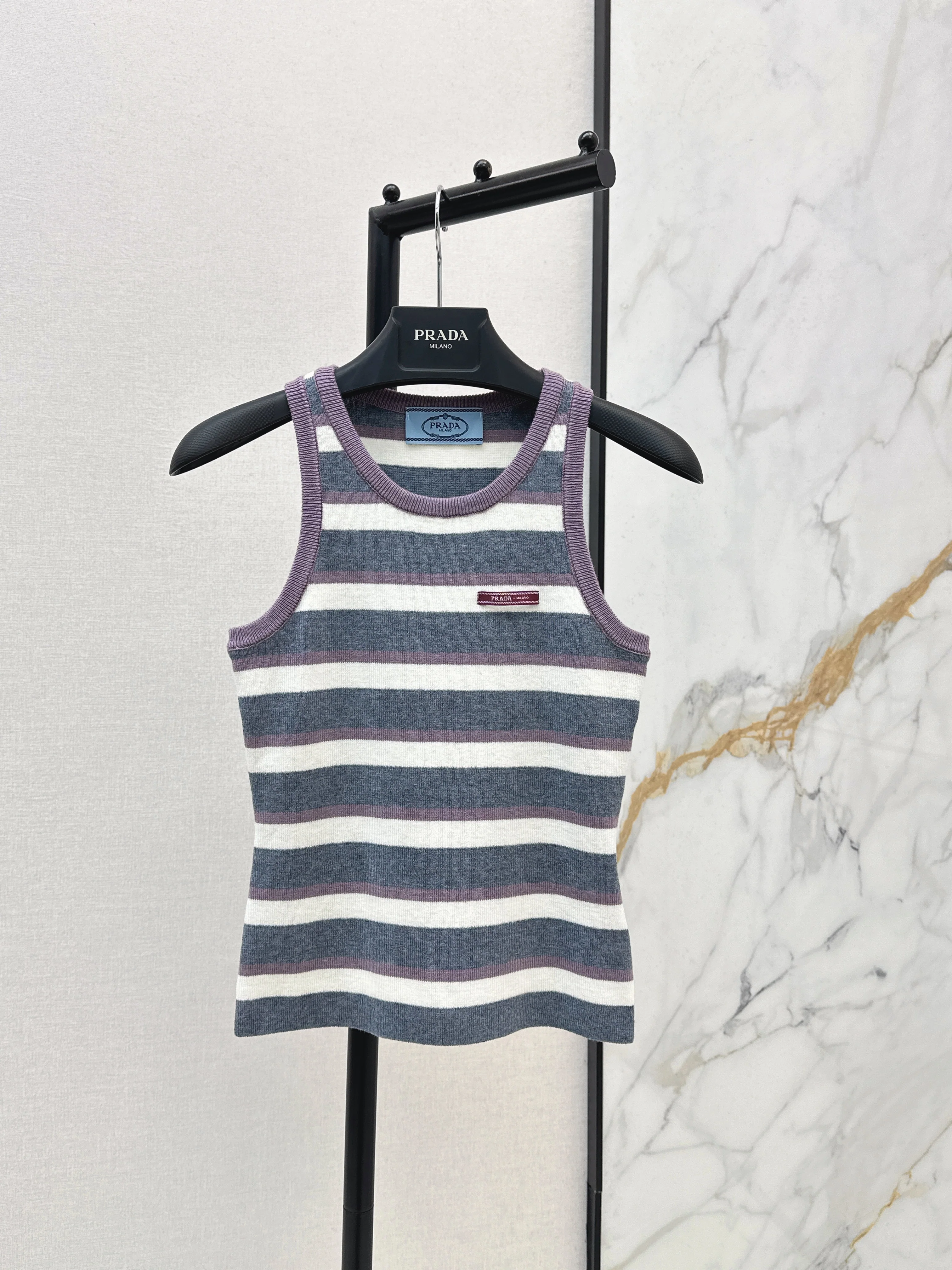 Pra NEW knitted vest