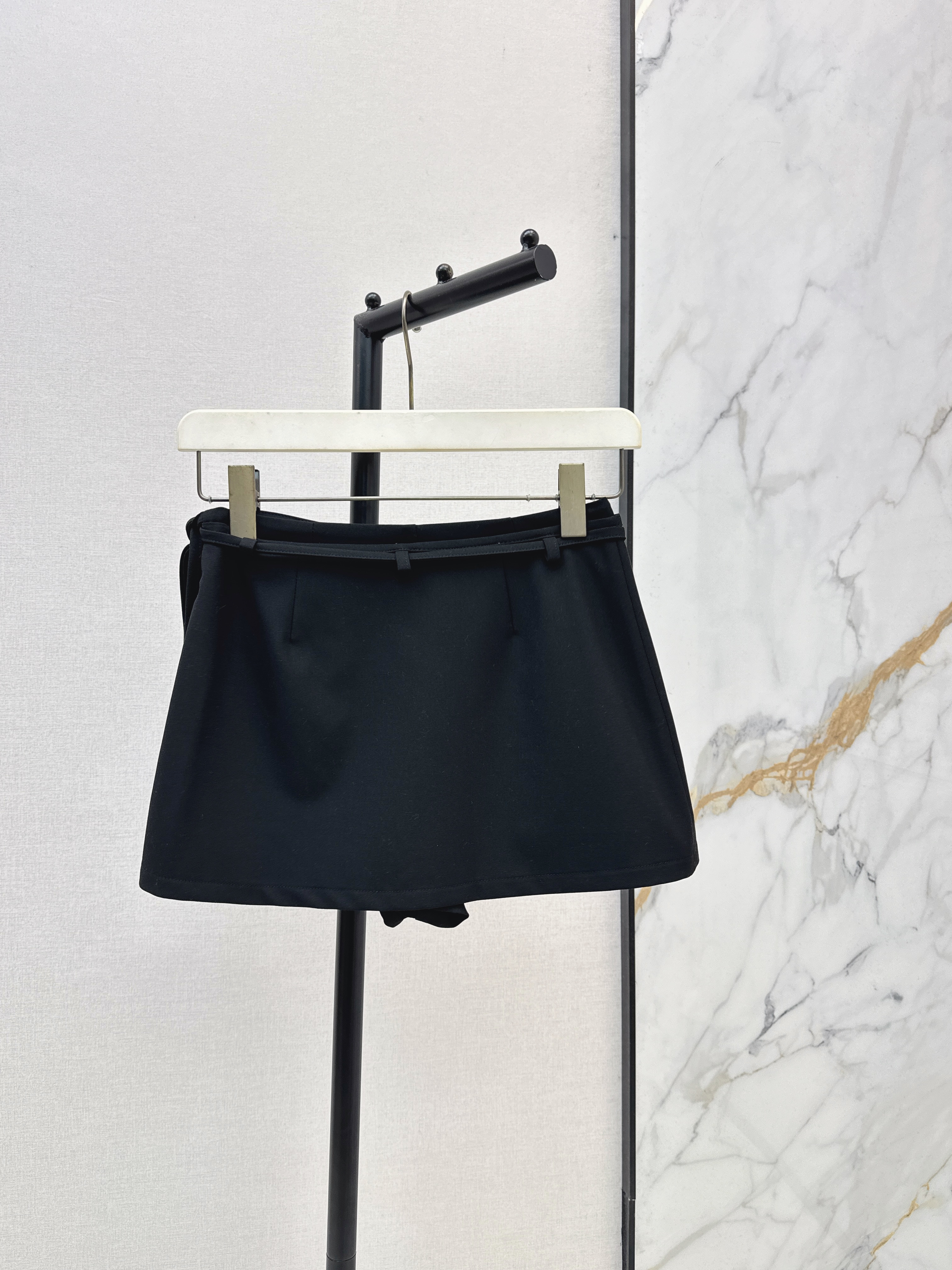 Loe New ultra-short shorts-skirt