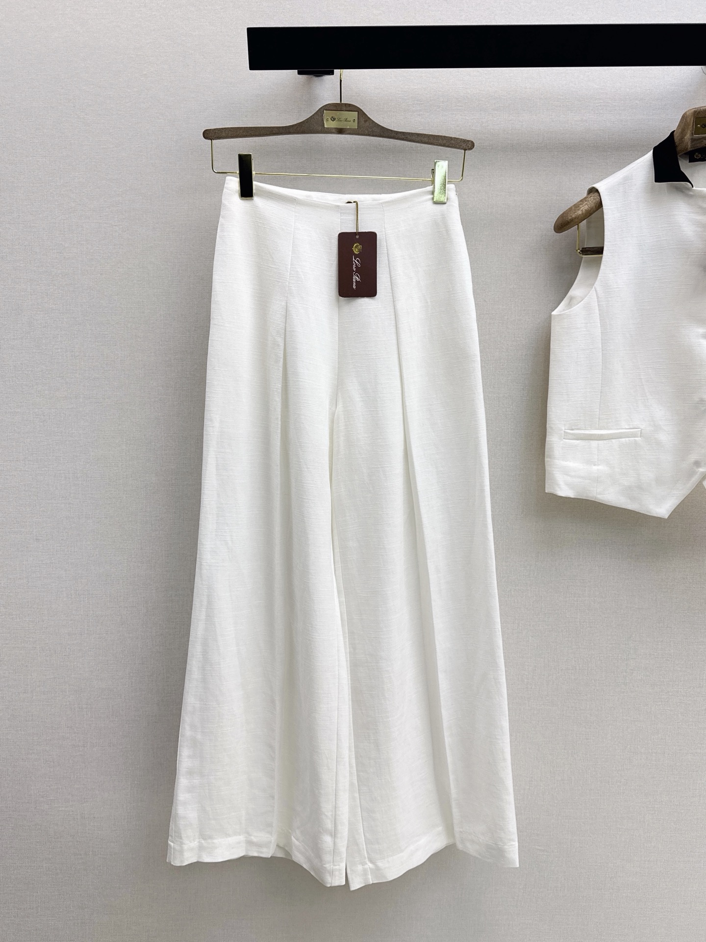Loro New Pleated wide-leg straight pants