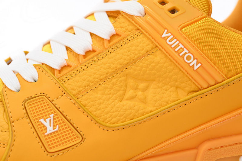 Pkkicks God Batch LOUIS VUITTON Trainer All Yellow Embossing 1AARG0