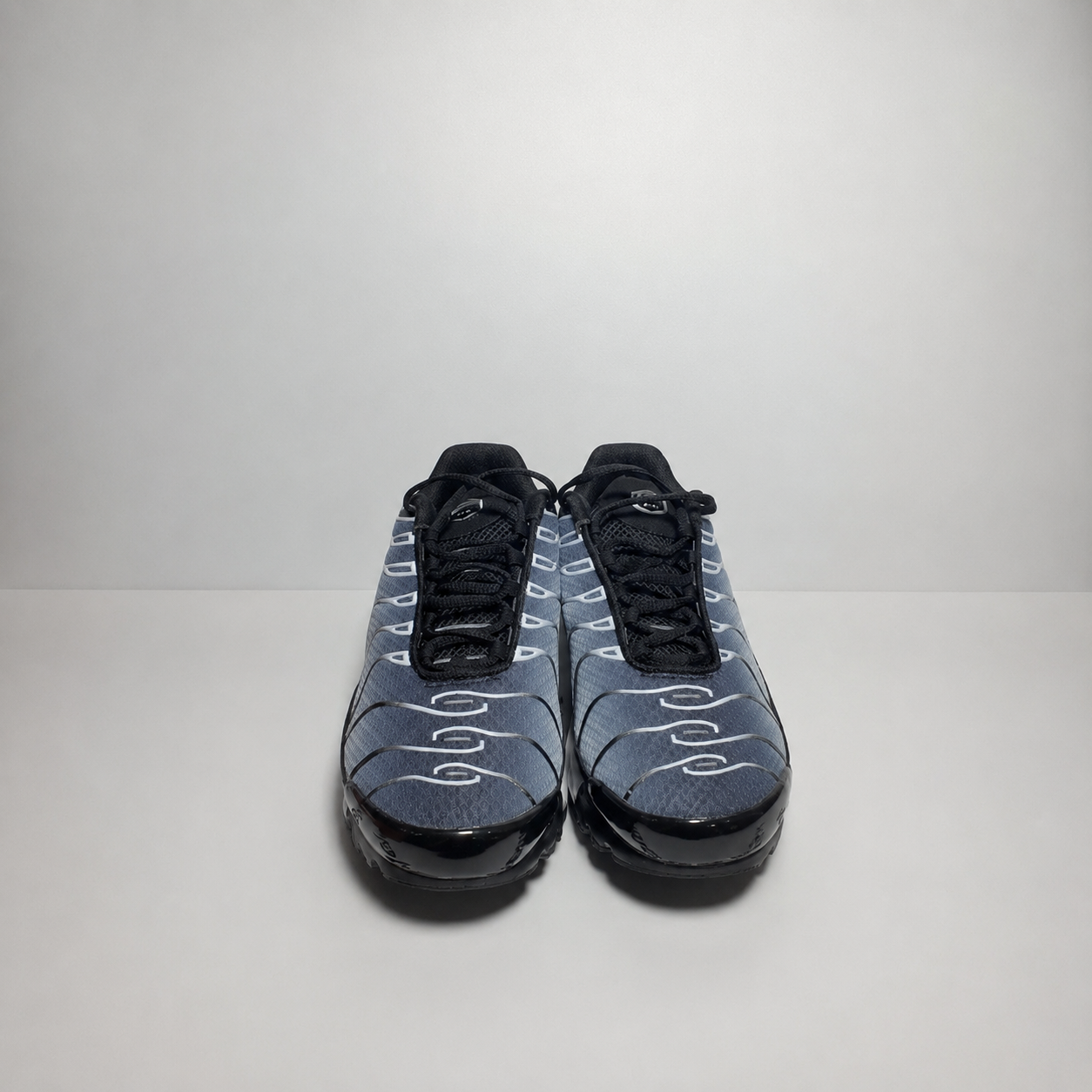 Nike Air Max Plus Black Metallic Silver