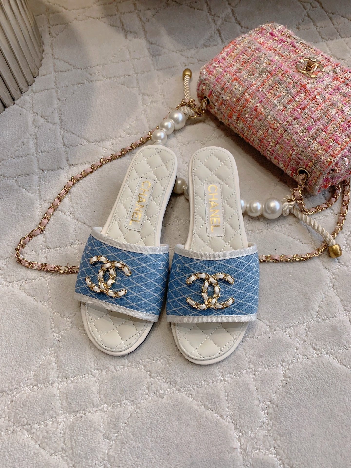 Chan New Flat slippers