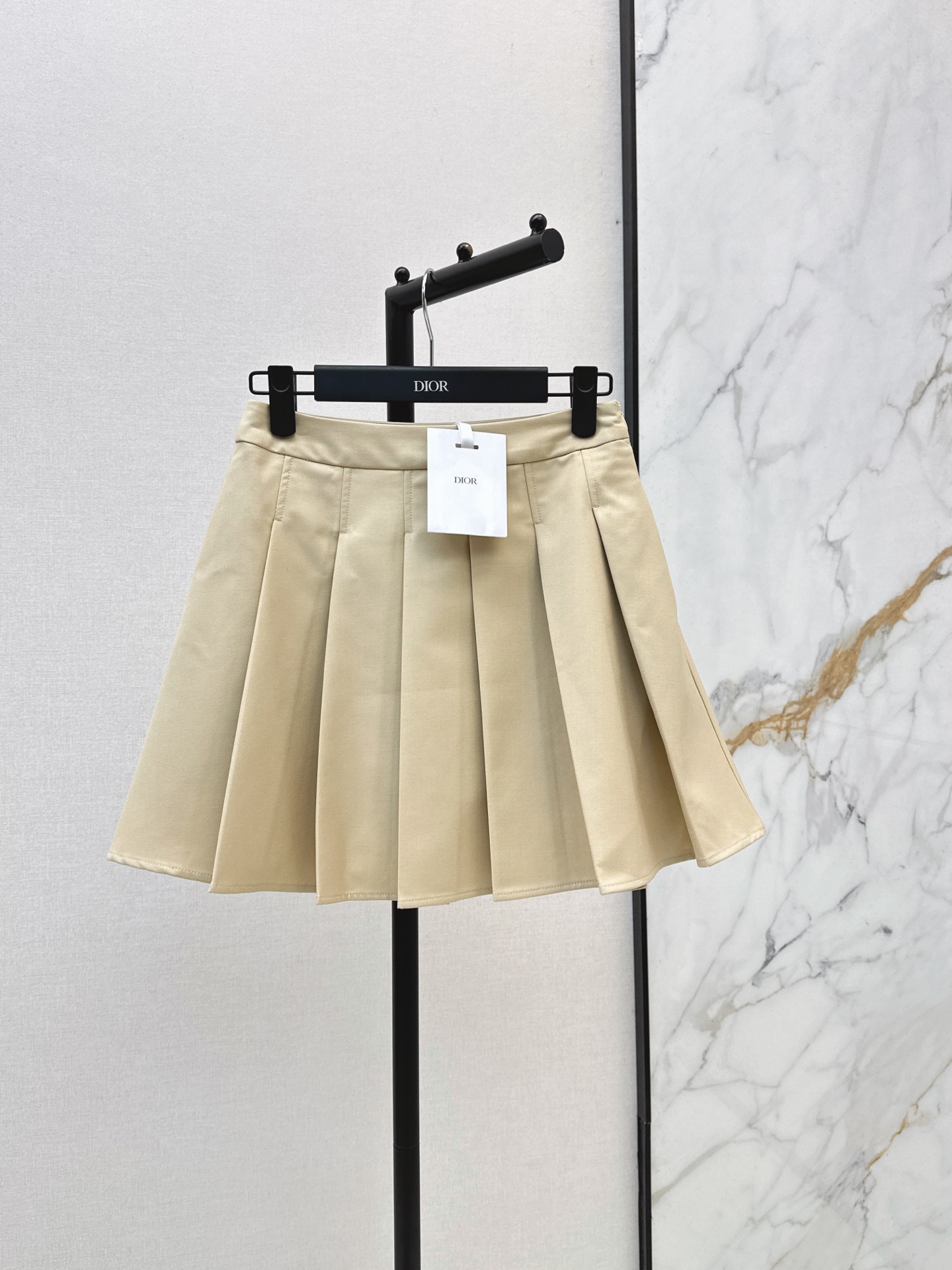 CD New pleated skirt