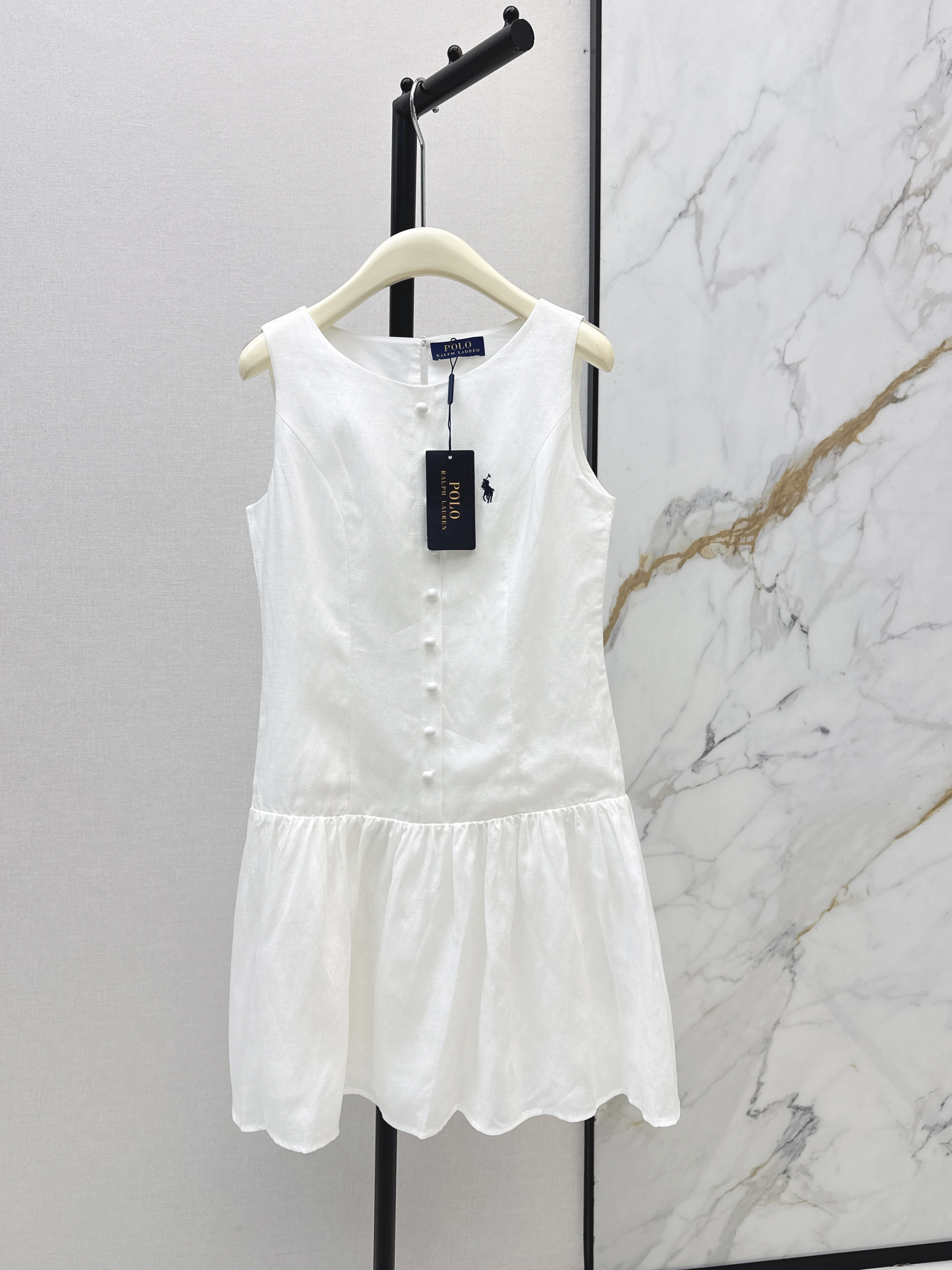 Ral New Sleeveless dress