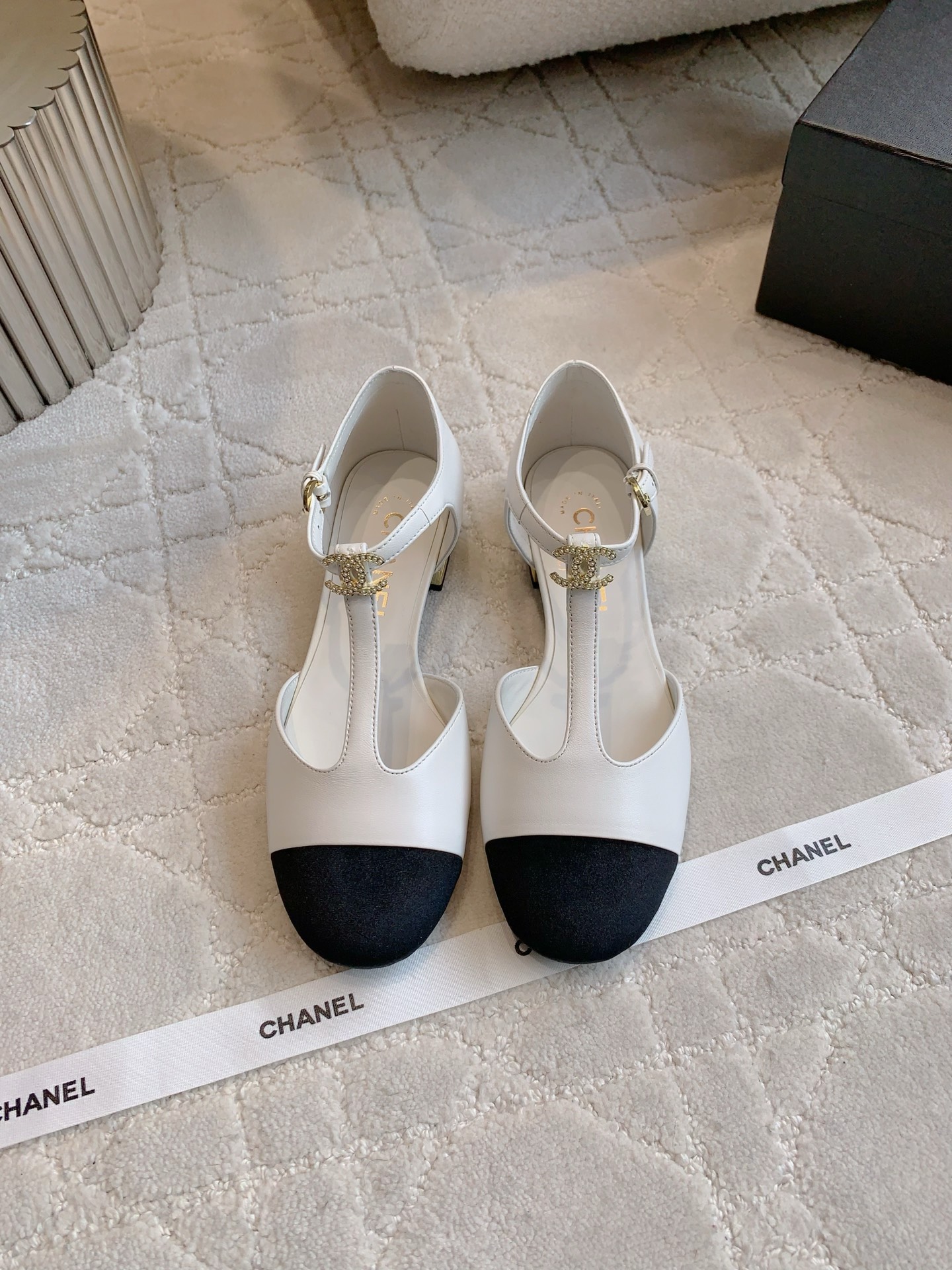 Chan  New Pearls and Mary Jane shoes