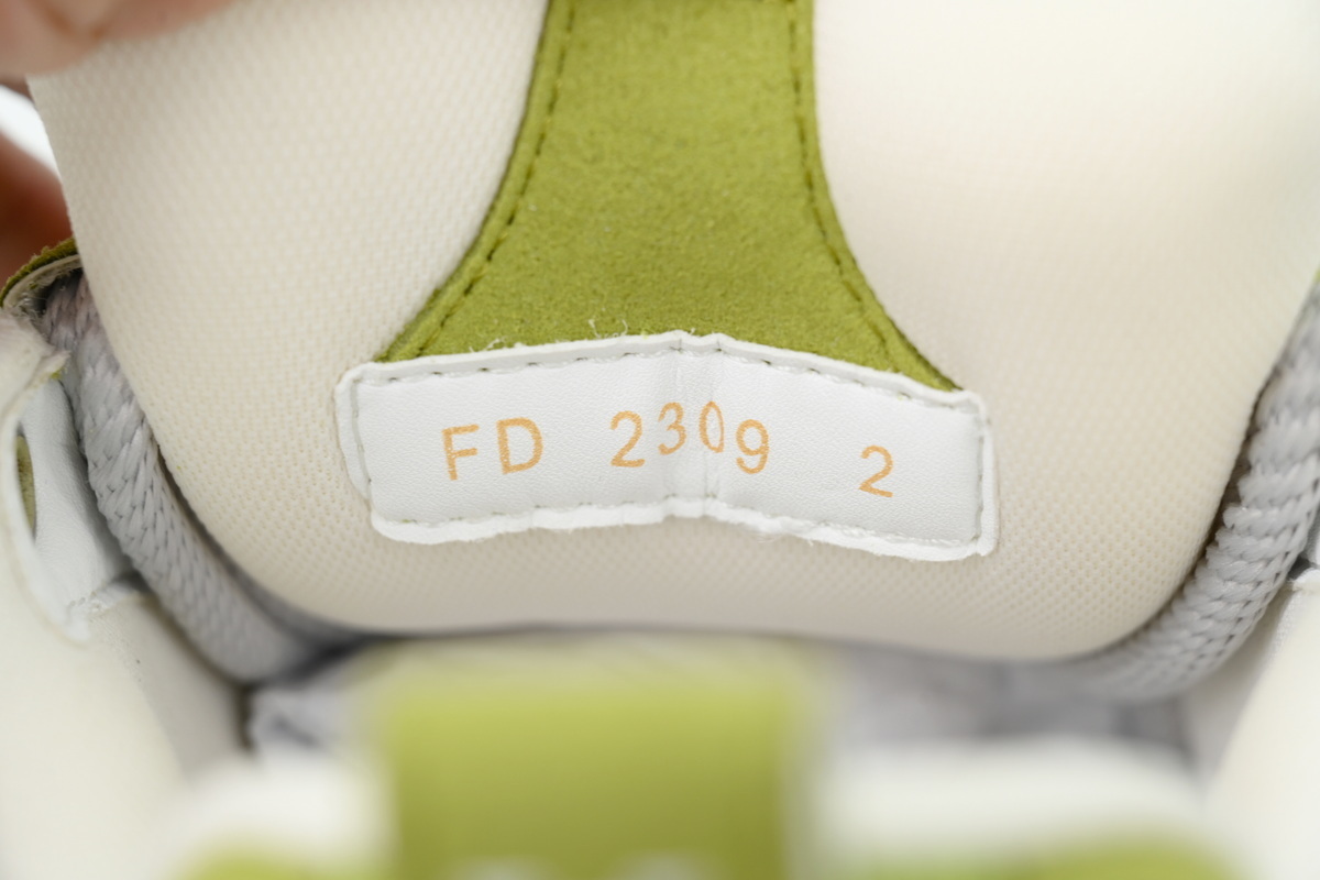 Pkkicks God Batch LOUIS VUITTON Green White