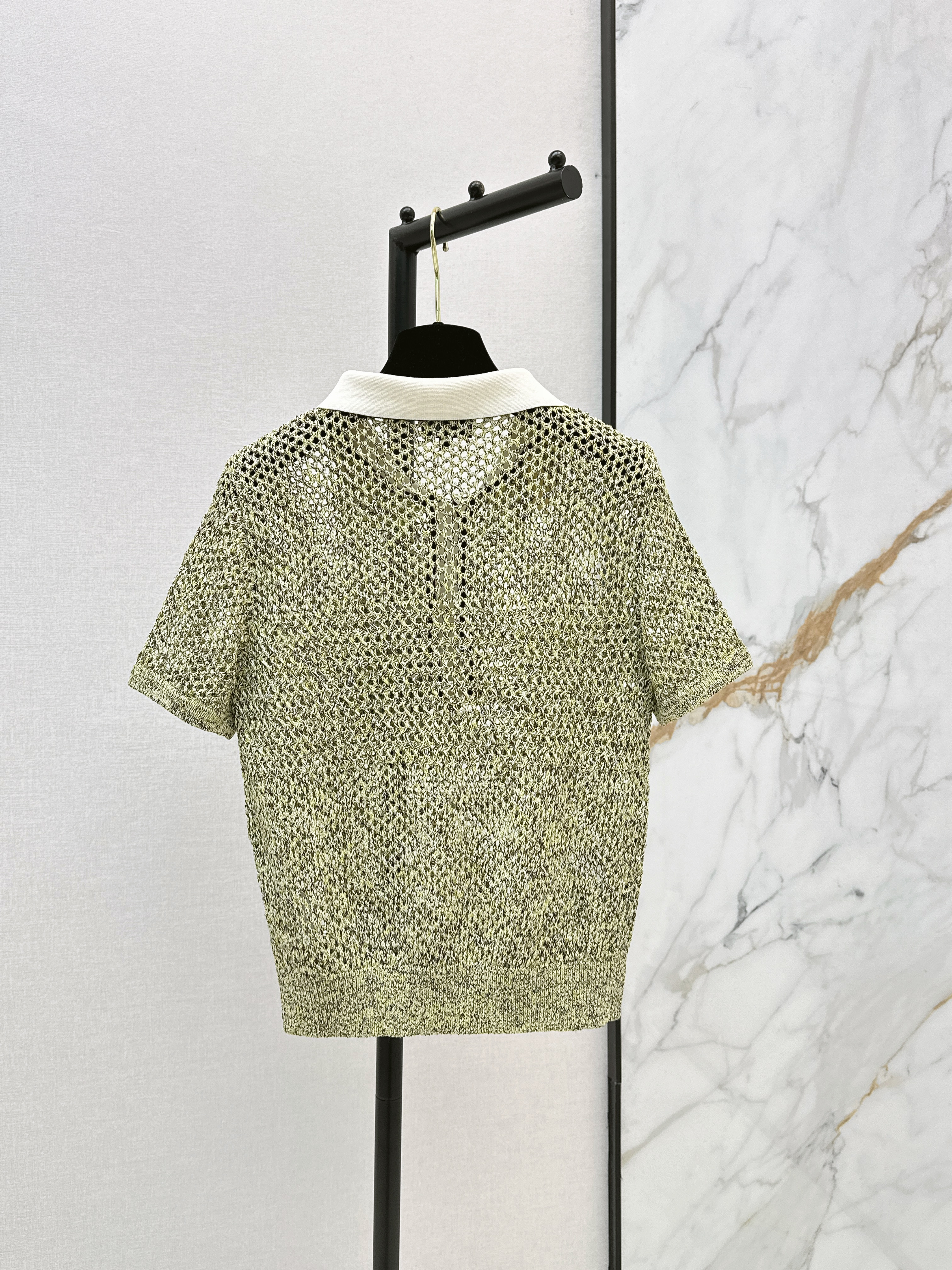Chan New hollow knitwear